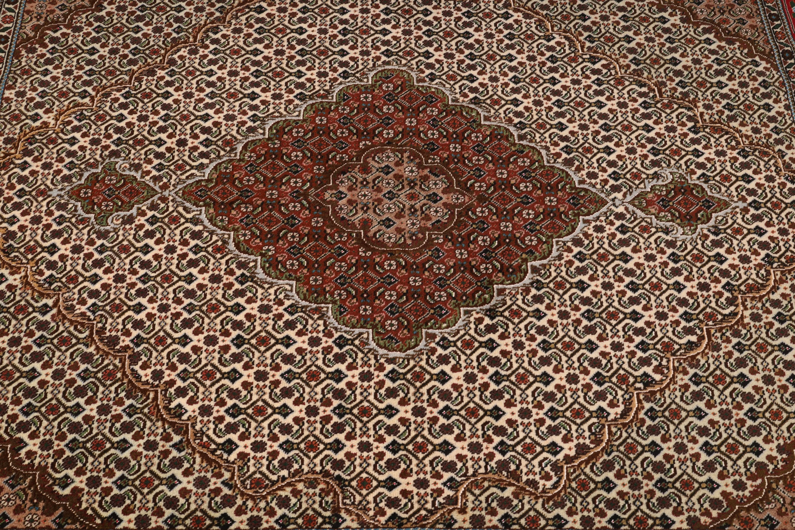 Hand-Knotted Wool Tabriz Persian Rug, 201 × 152 cm