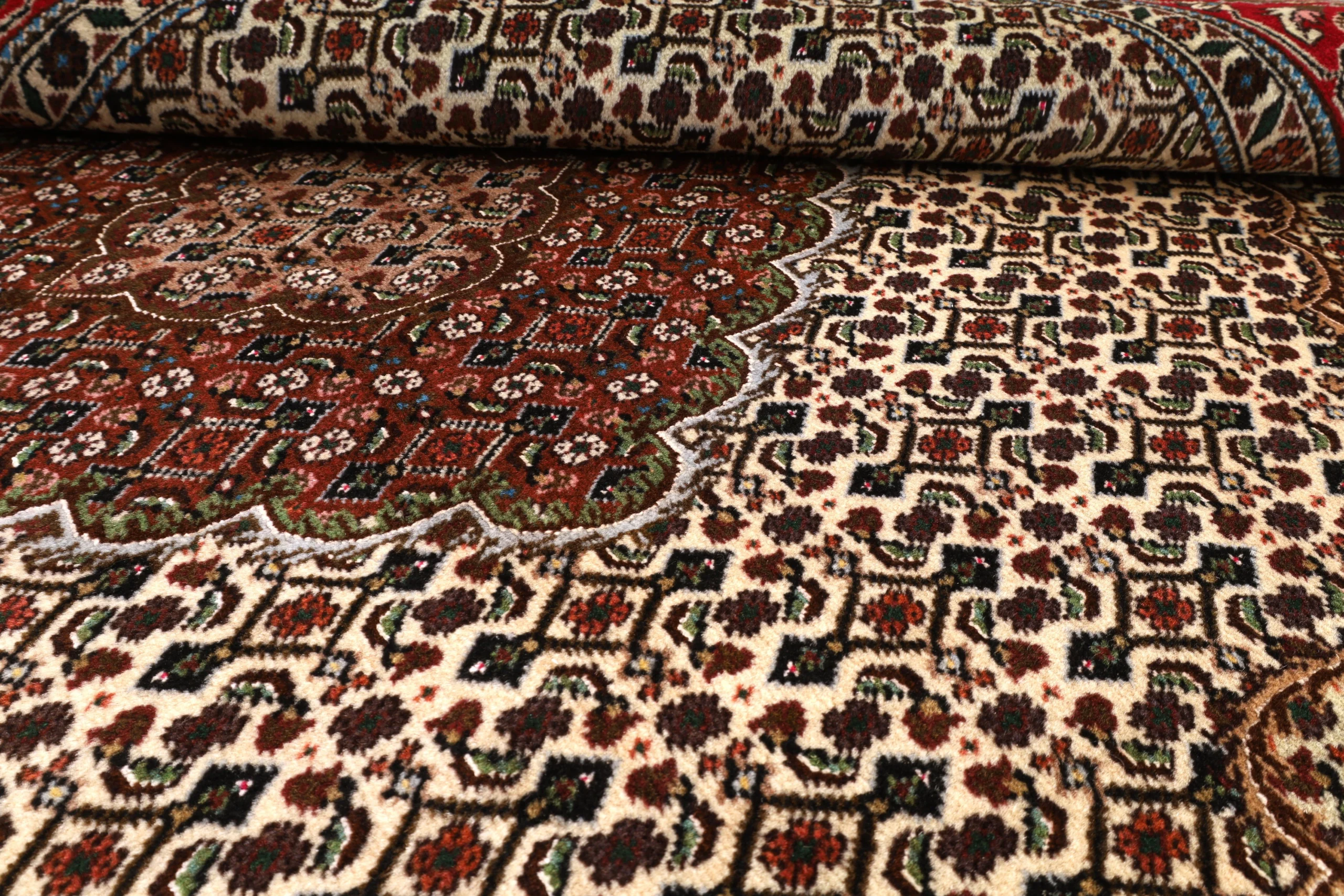 Hand-Knotted Wool Tabriz Persian Rug, 201 × 152 cm