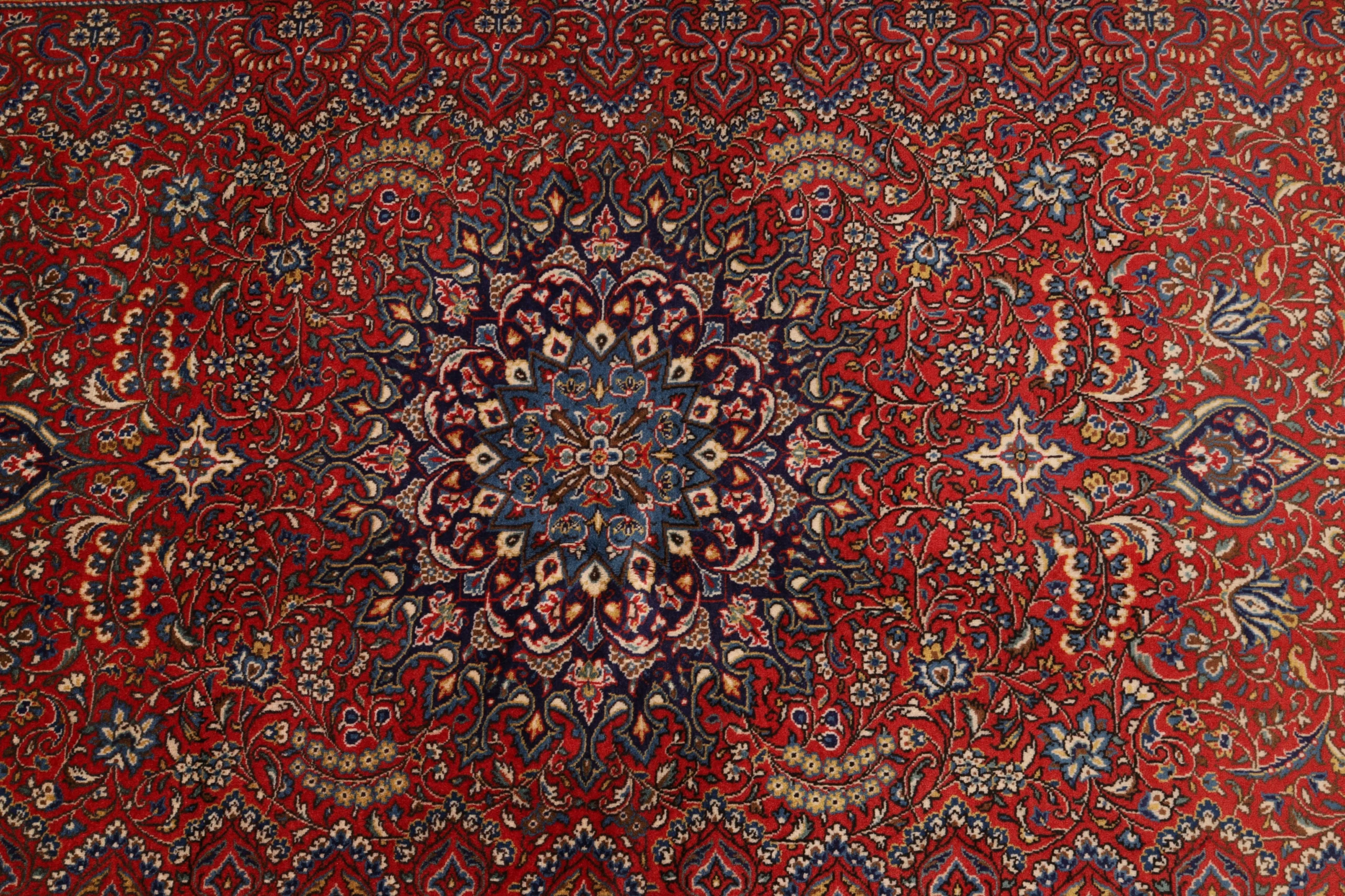 Persian Rug — hand-knotted, 207 × 131 cm, Wool
