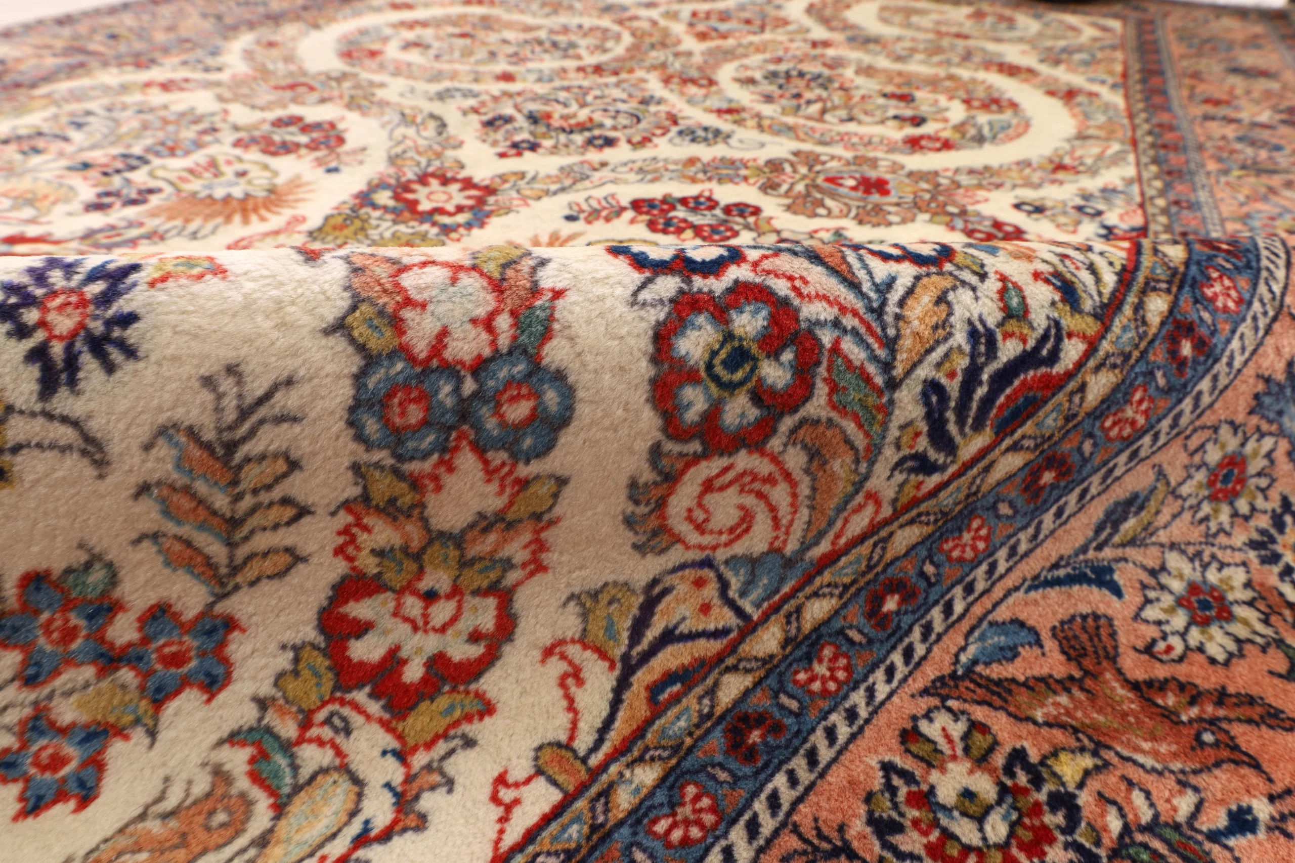 Sarouk Persian Rug — hand-knotted, 210 × 137 cm, Wool