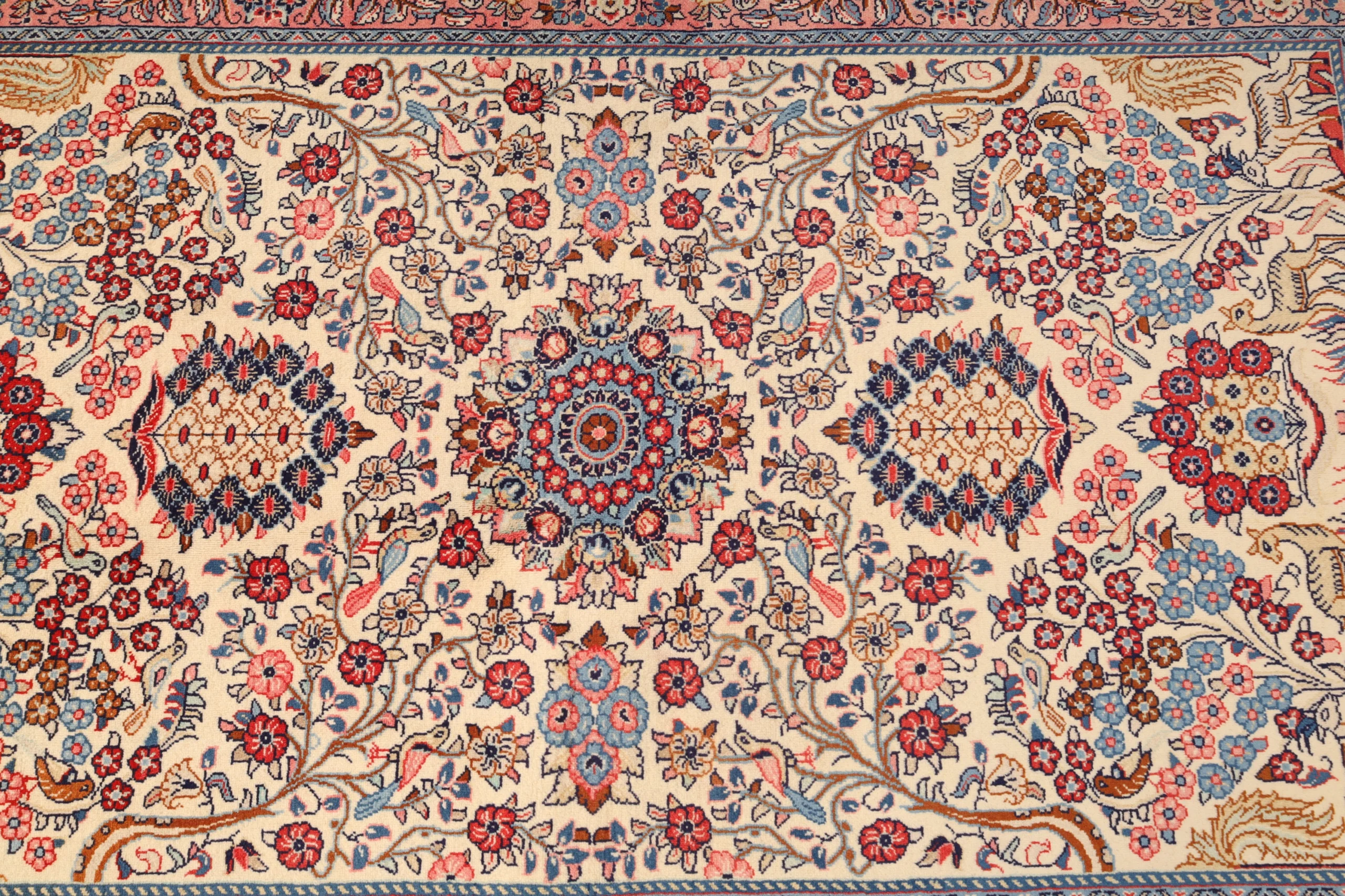 Hand-Knotted Wool Sarouk Persian Rug, 218 × 133 cm