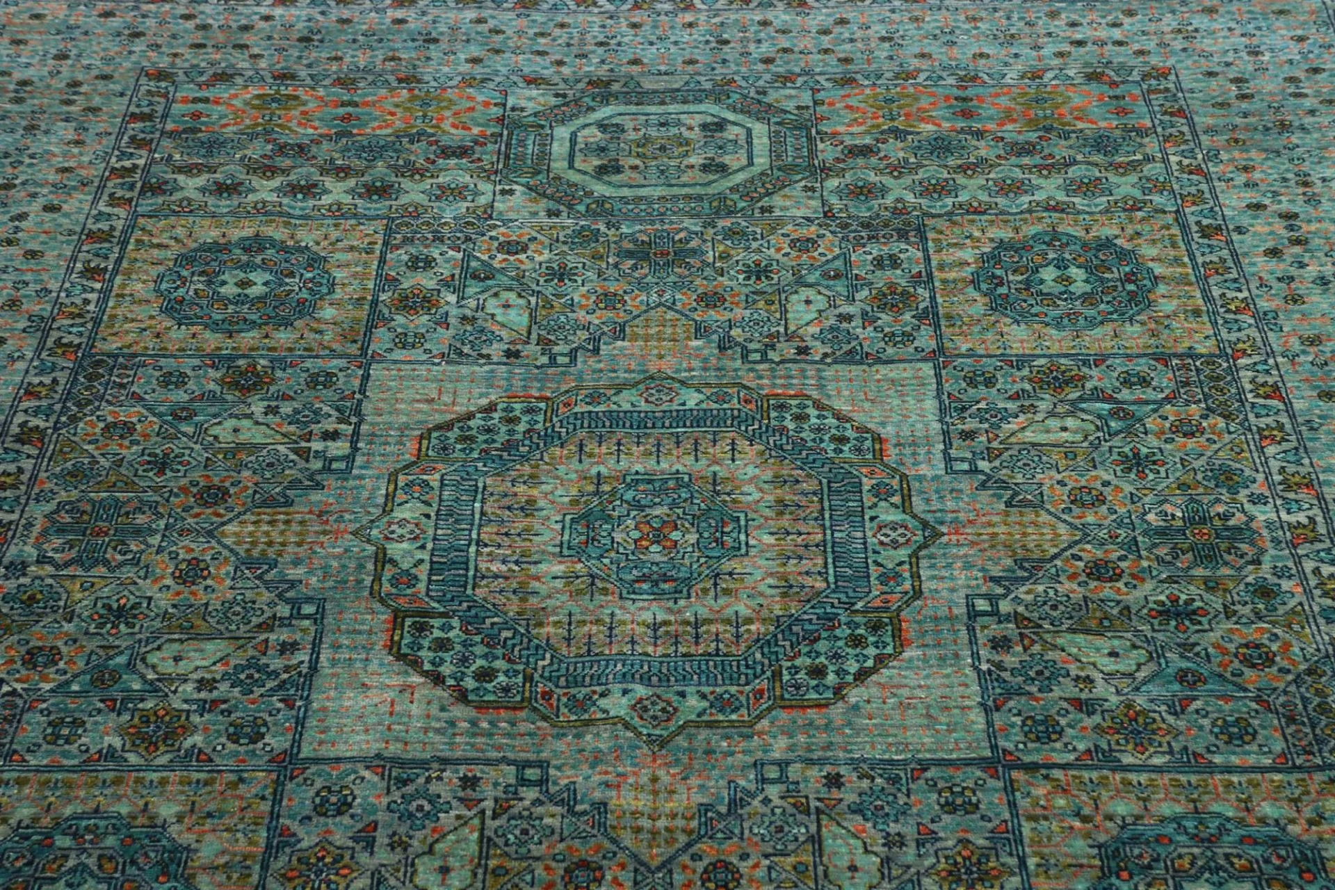Mamluk Pakistani Rug 169 × 232 cm, Wool, hand-knotted