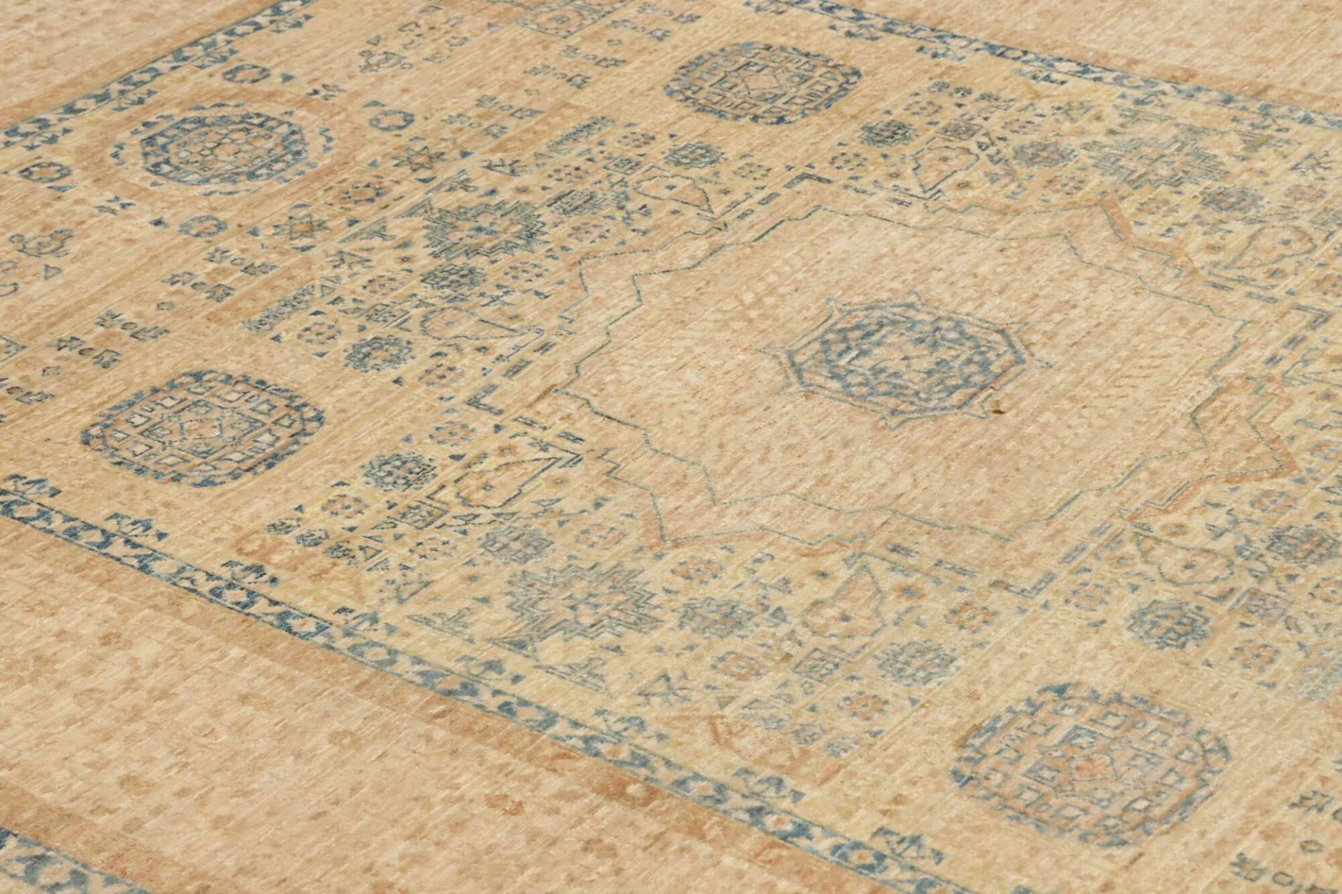 Mamluk Pakistani Rug 146 × 195 cm, Wool, hand-knotted