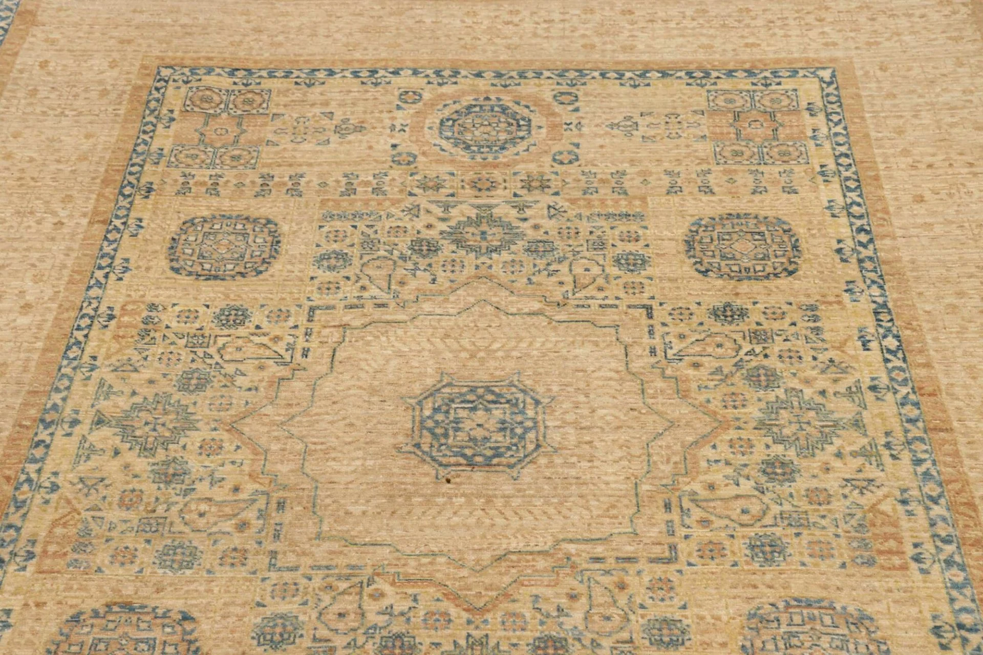 Mamluk Pakistani Rug 146 × 195 cm, Wool, hand-knotted