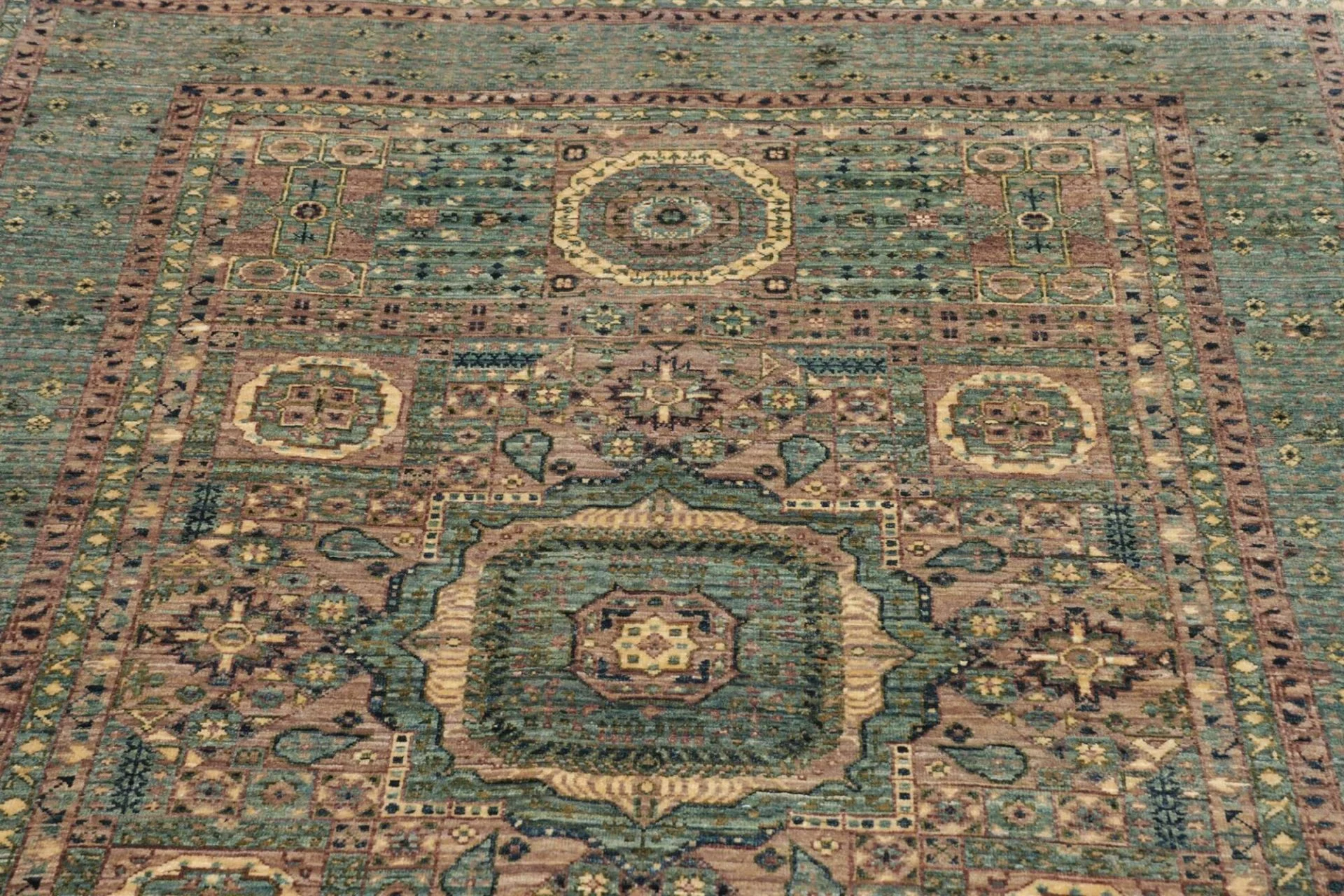 Mamluk Pakistani Rug — hand-knotted, 128 × 182 cm, Wool