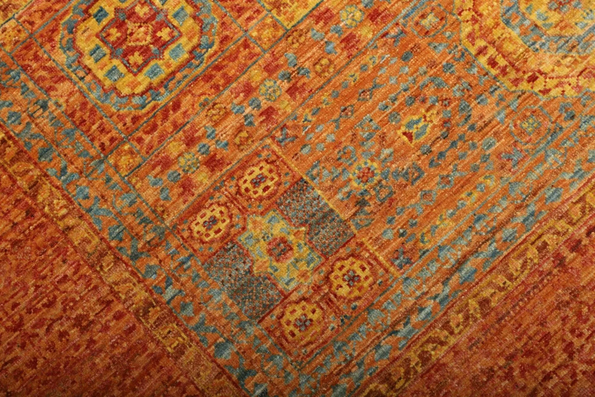 Hand-Knotted Wool Mamluk Pakistani Rug, 154 × 195 cm