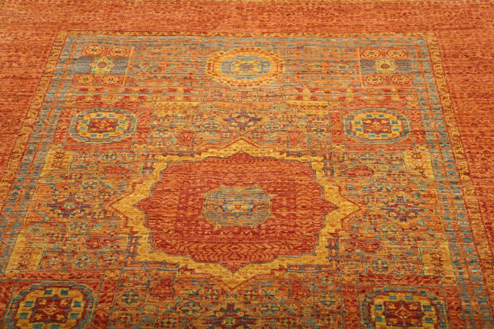 Hand-Knotted Wool Mamluk Pakistani Rug, 154 × 195 cm