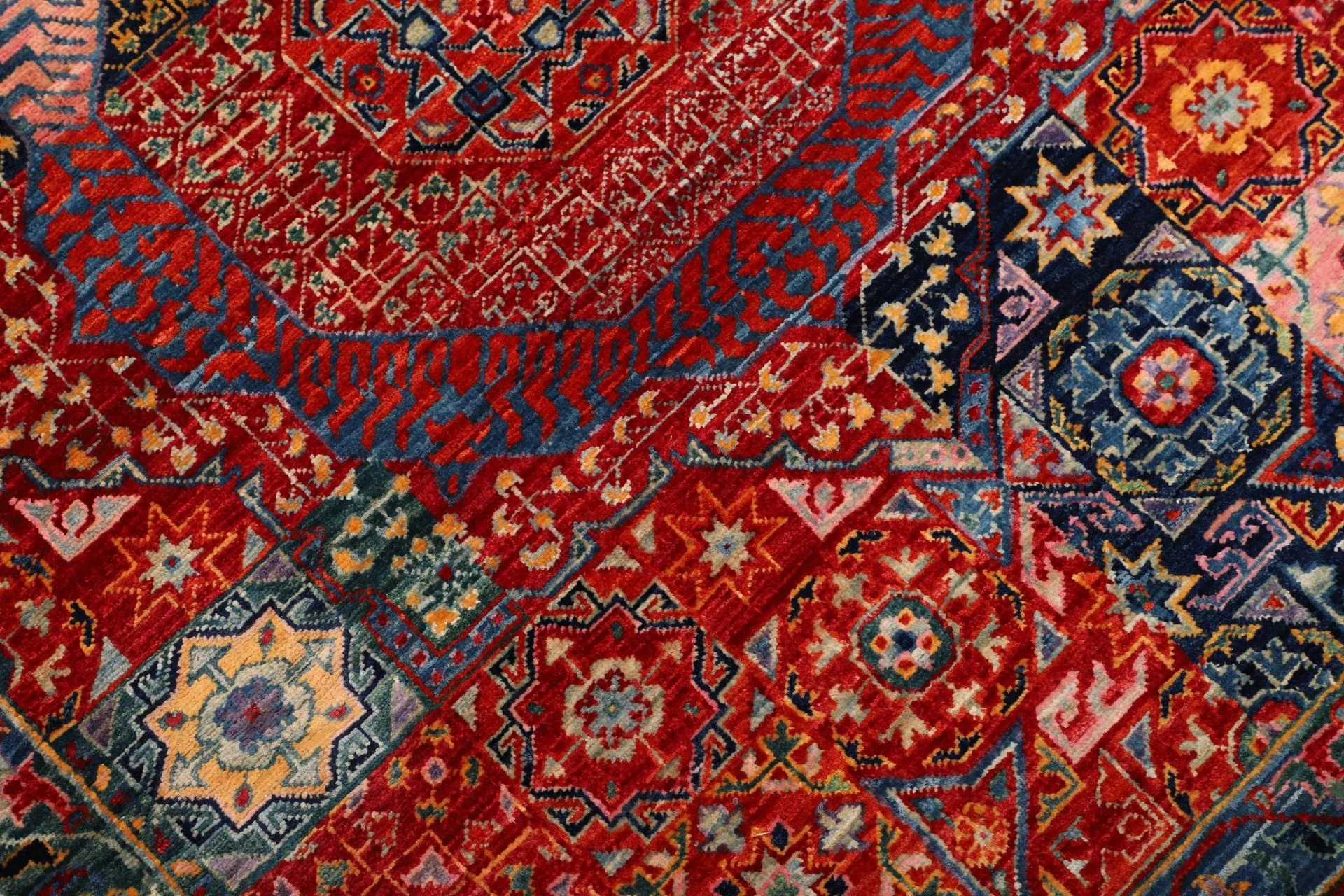 Hand-Knotted Wool Mamluk Pakistani Rug, 86 × 392 cm