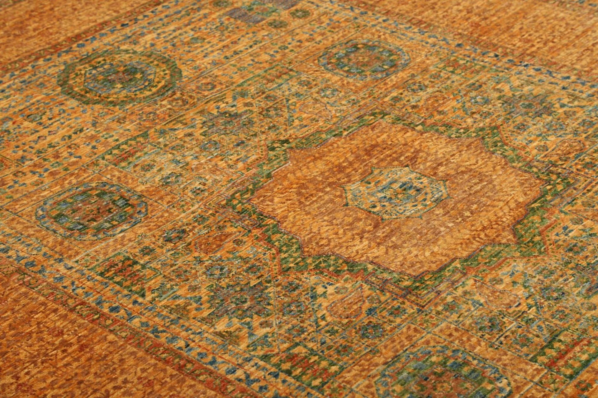 Mamluk Pakistani Rug — hand-knotted, 154 × 220 cm, Wool