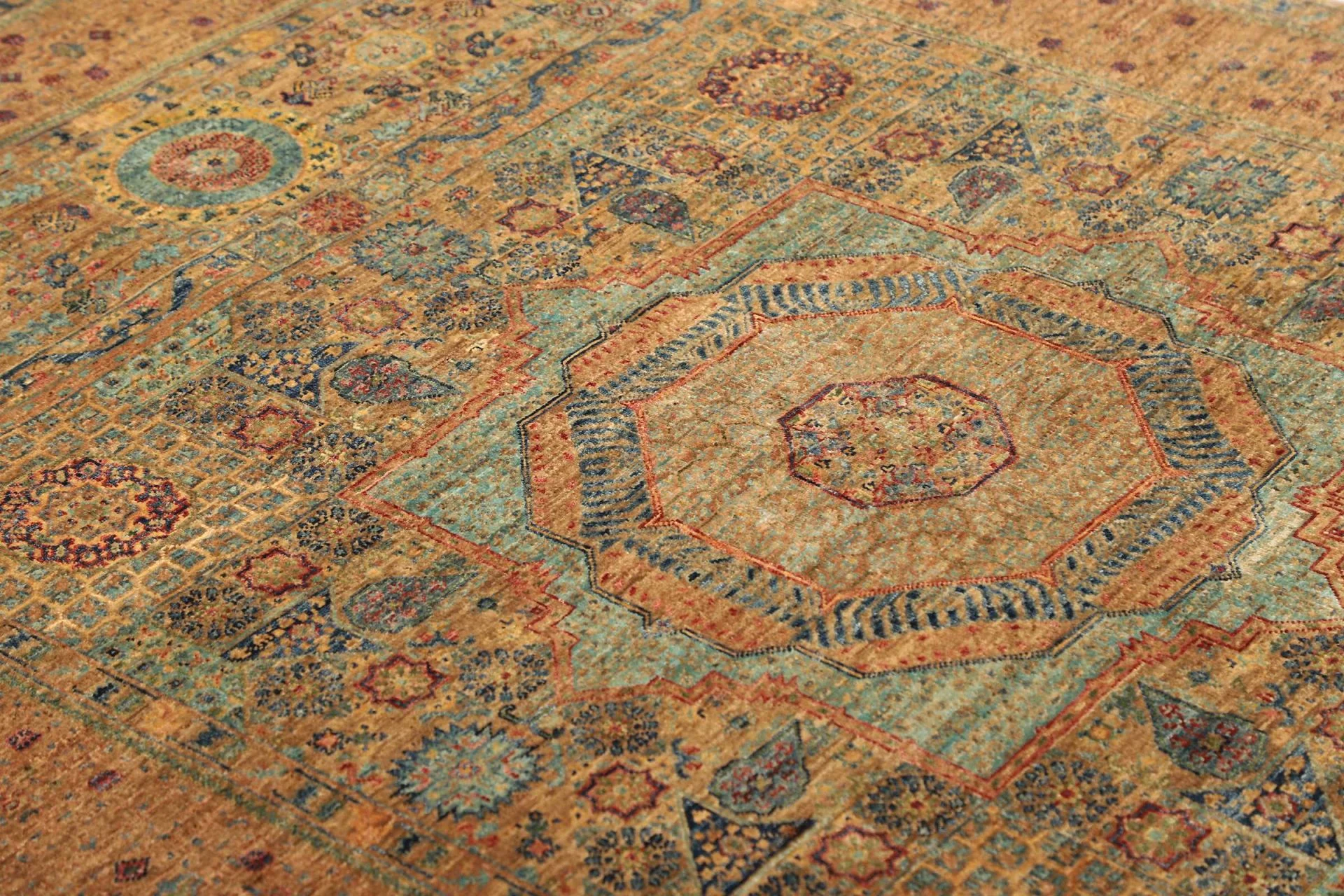 Hand-Knotted Wool Mamluk Pakistani Rug, 149 × 200 cm