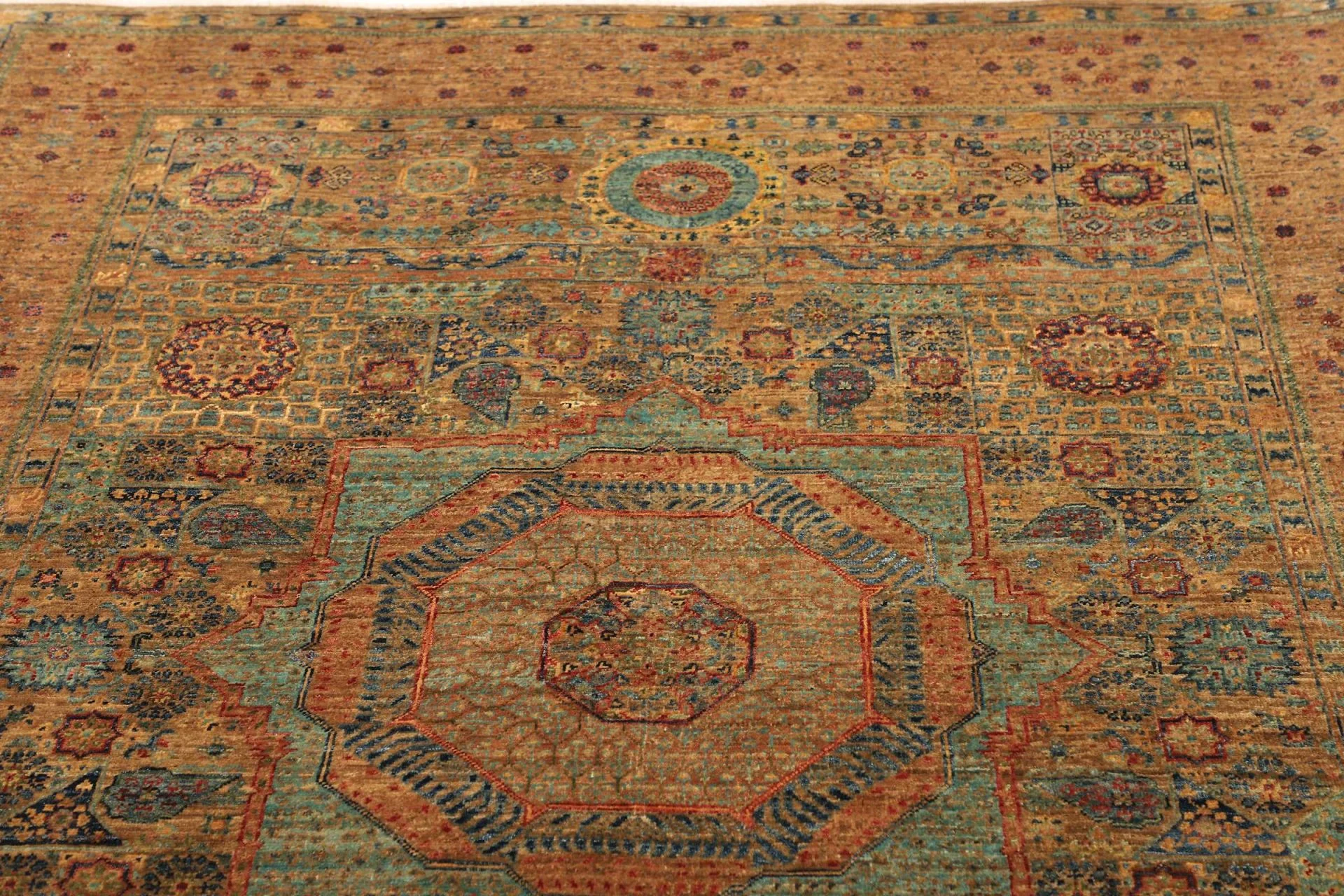 Hand-Knotted Wool Mamluk Pakistani Rug, 149 × 200 cm