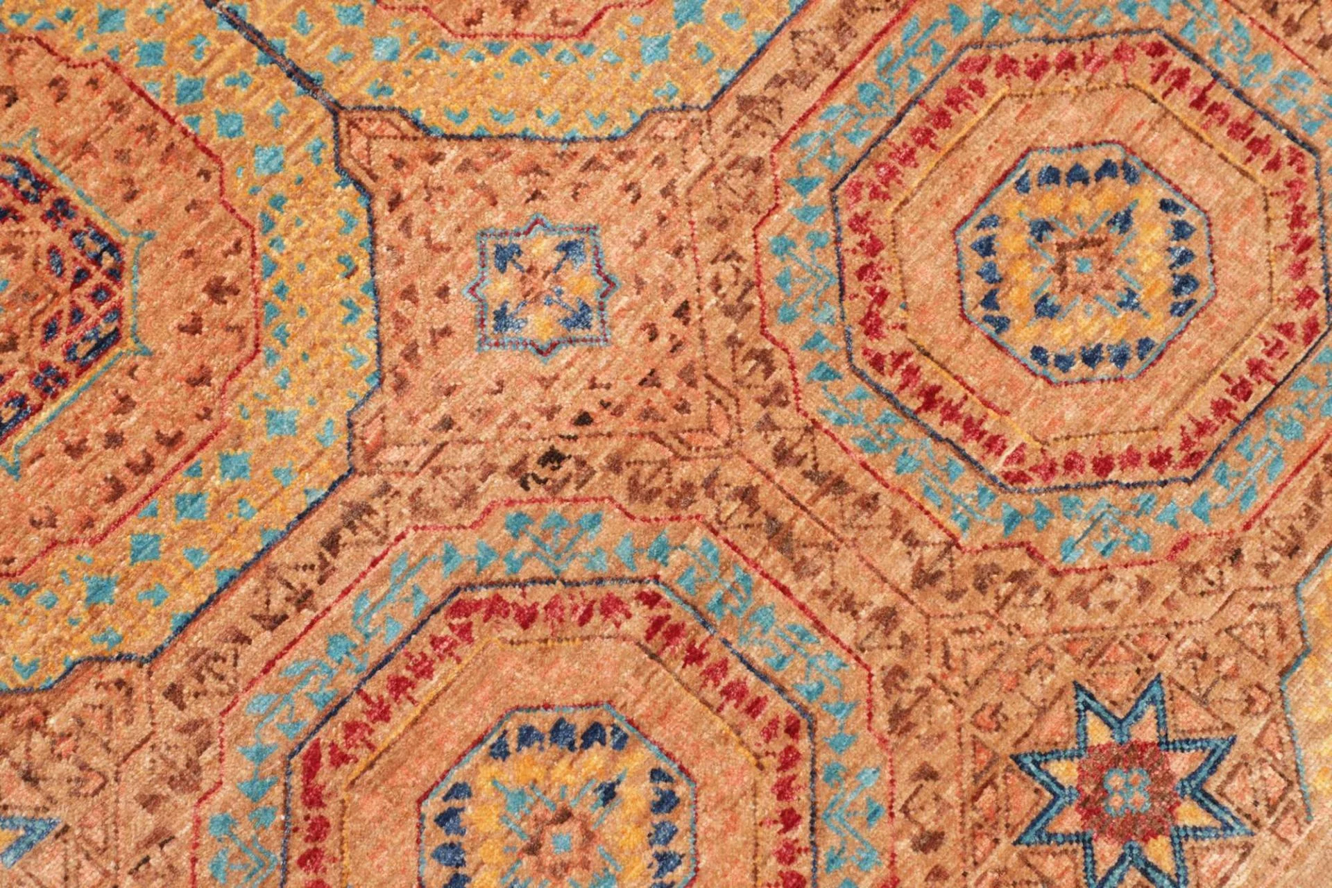 Hand-Knotted Wool Mamluk Pakistani Rug, 150 × 206 cm