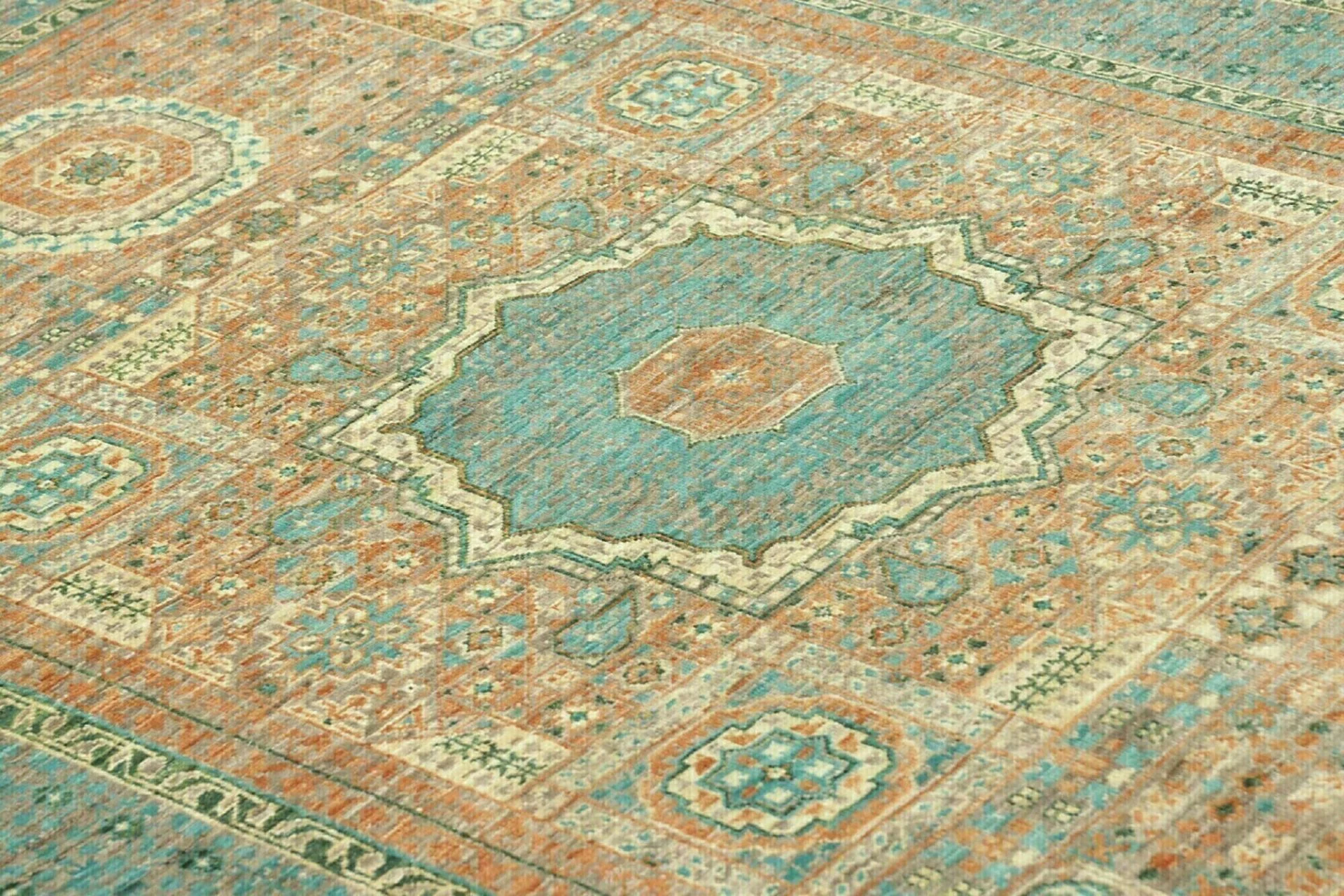 Hand-Knotted Wool Mamluk Pakistani Rug, 126 × 179 cm
