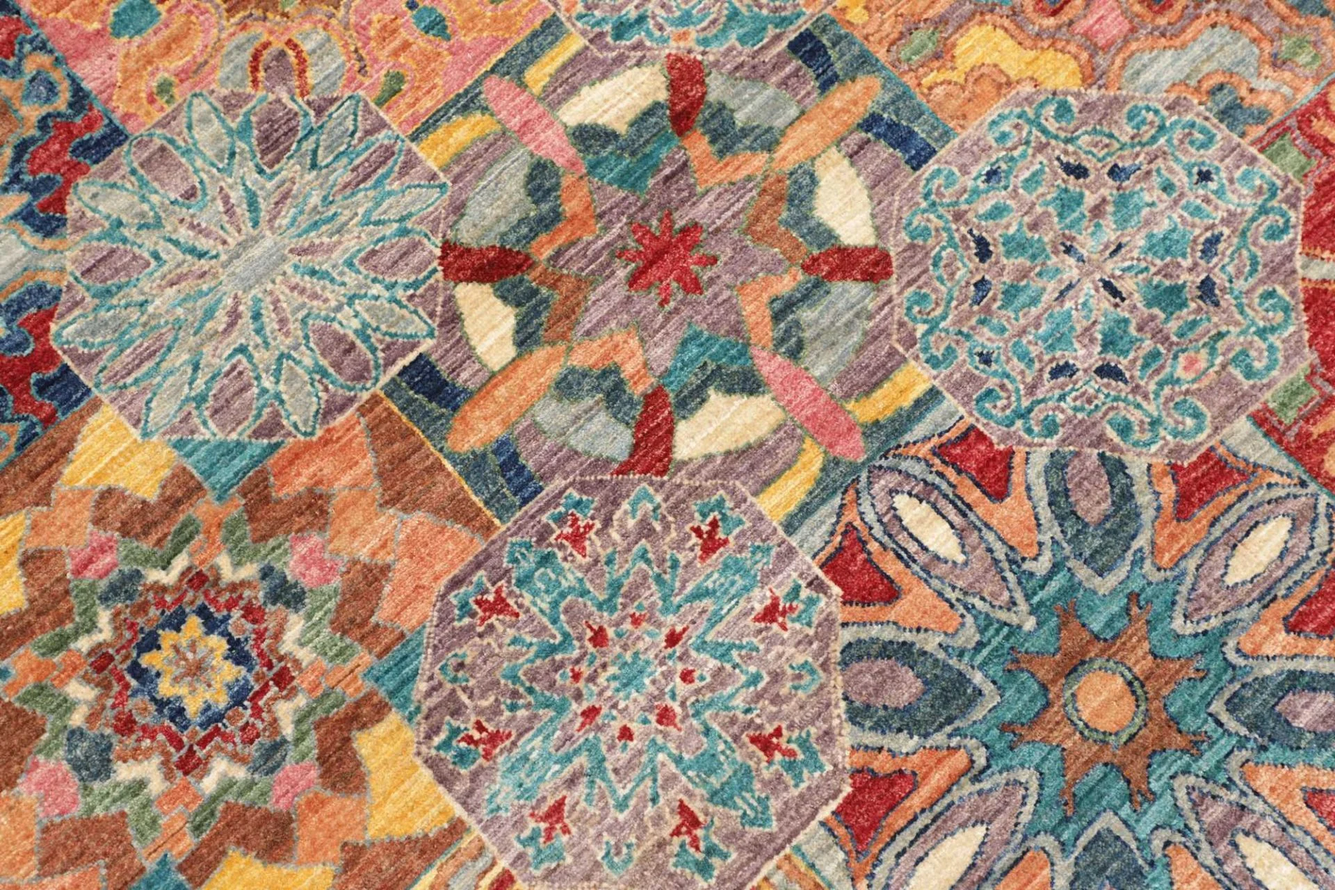Samarkand Pakistani Rug 168 × 230 cm, Wool, hand-knotted