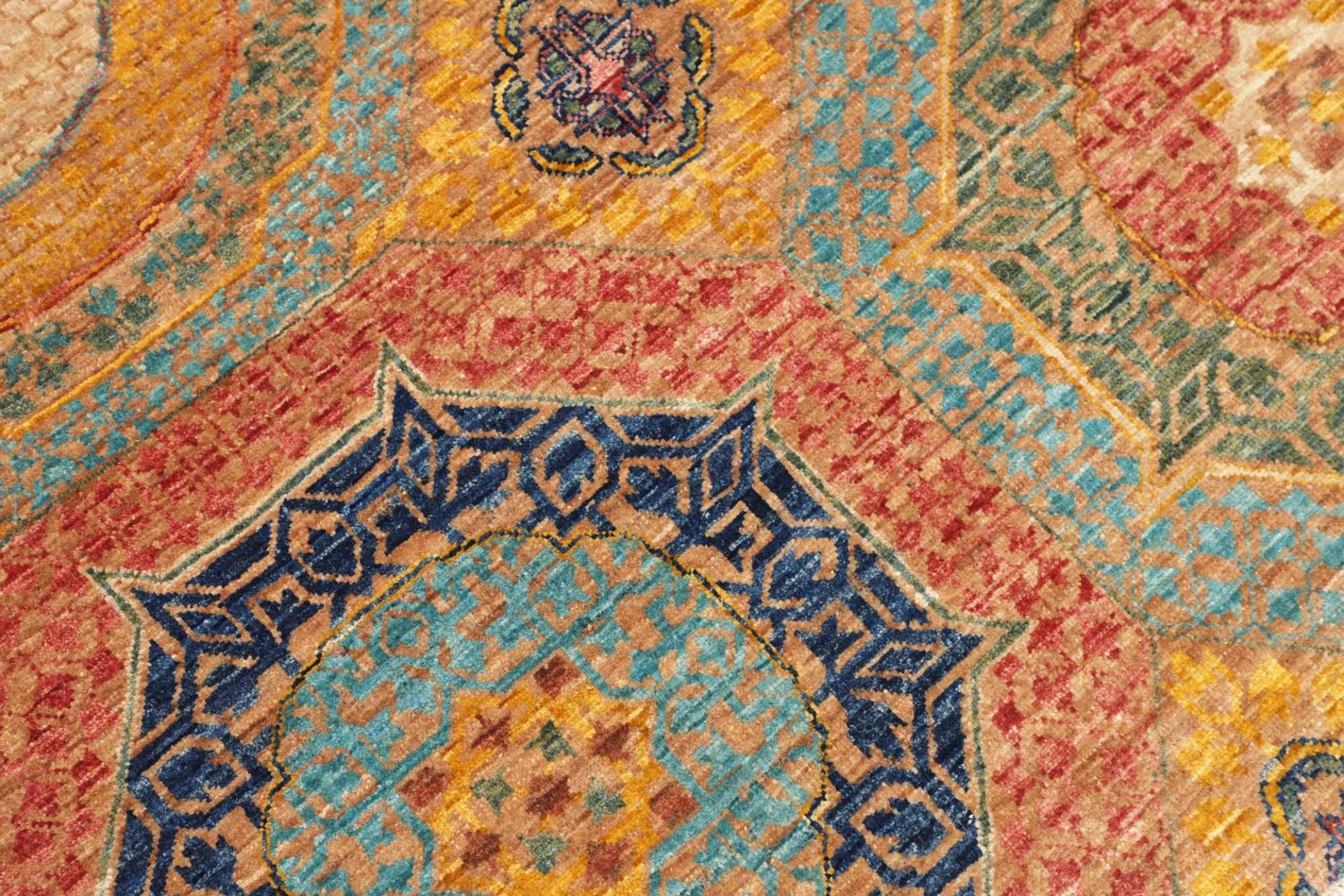 Hand-Knotted Wool Mamluk Pakistani Rug, 150 × 199 cm
