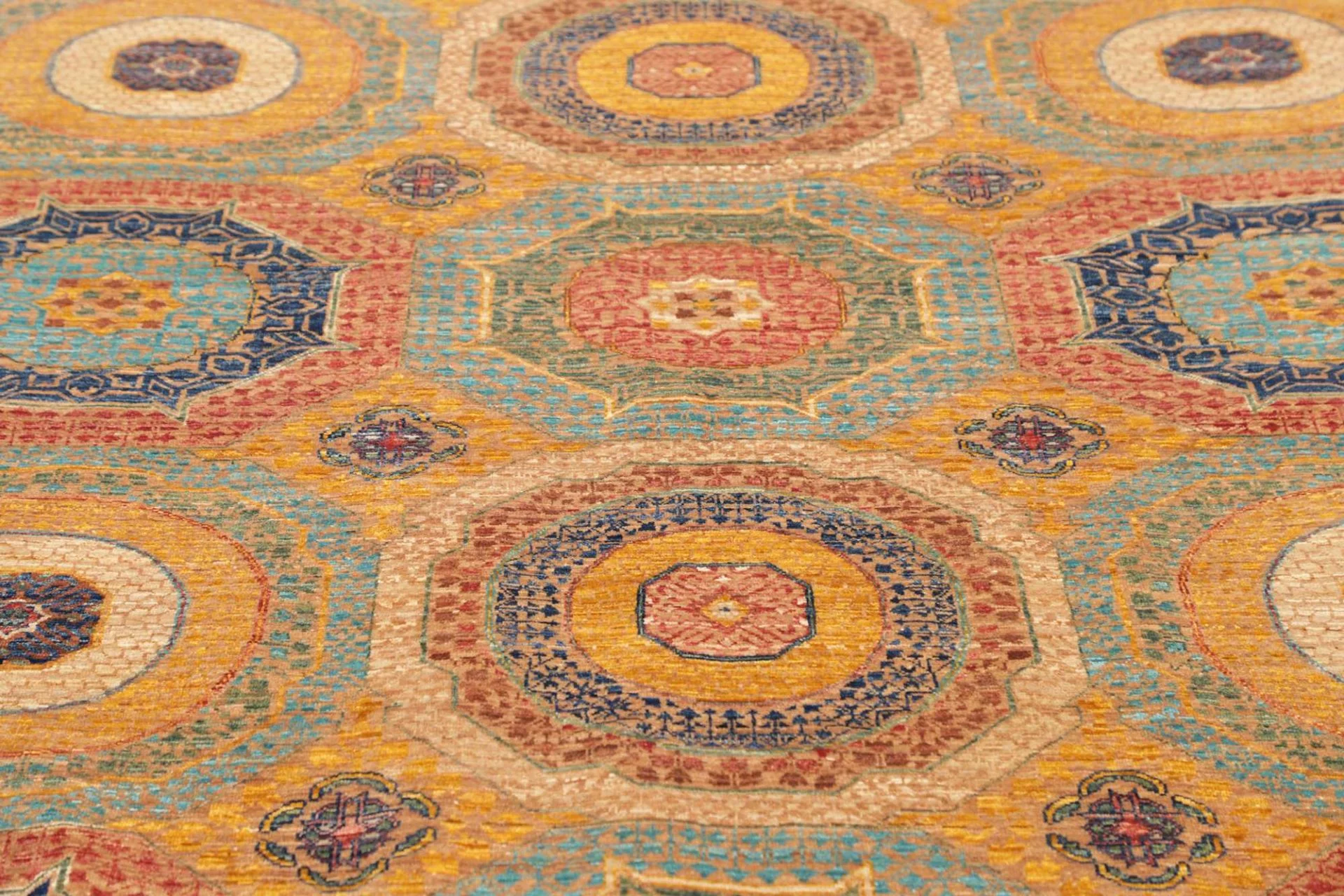 Hand-Knotted Wool Mamluk Pakistani Rug, 150 × 199 cm