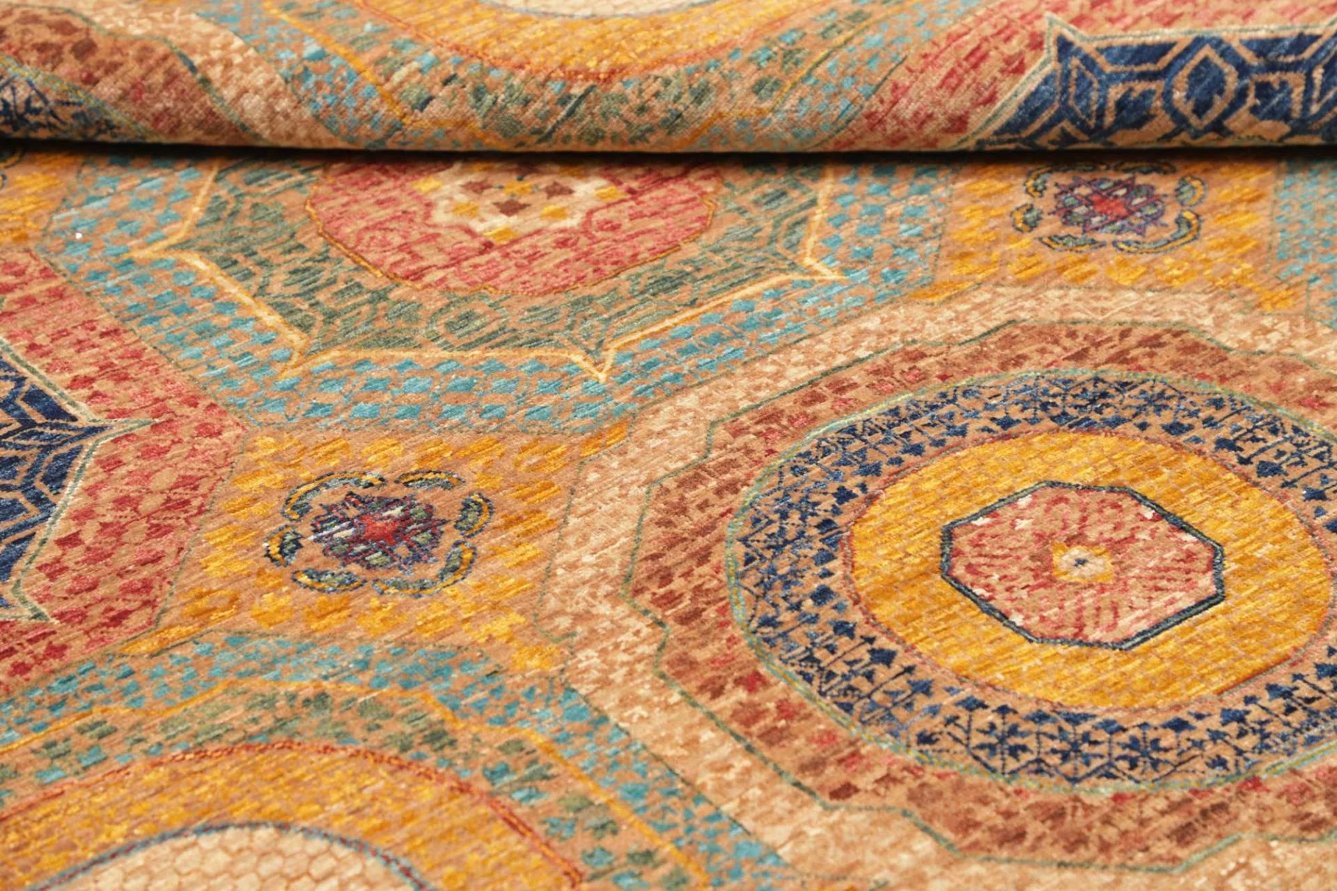 Hand-Knotted Wool Mamluk Pakistani Rug, 150 × 199 cm