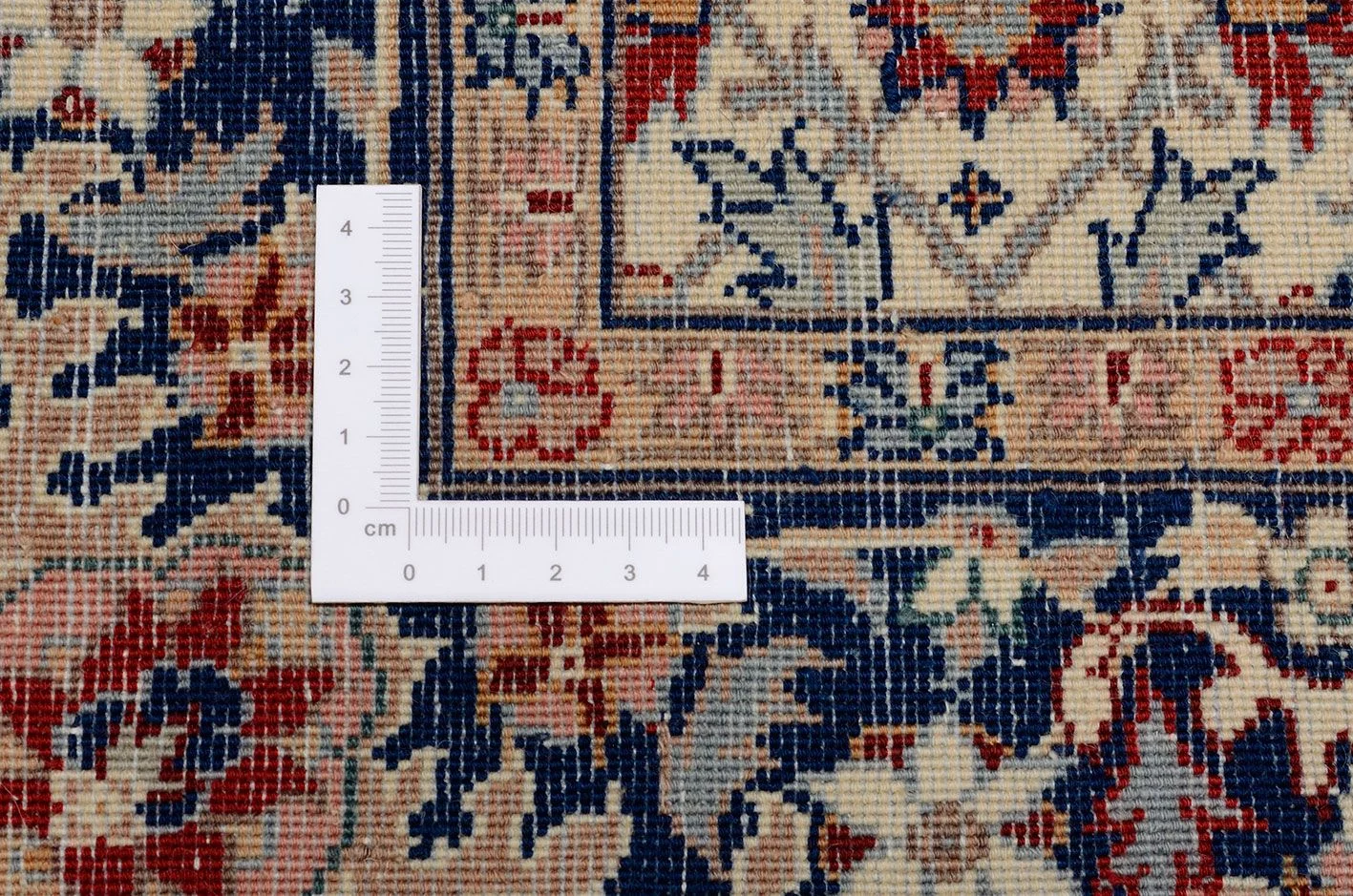 Hand-Knotted Wool Isfahan Chinese Rug, 83 × 350 cm