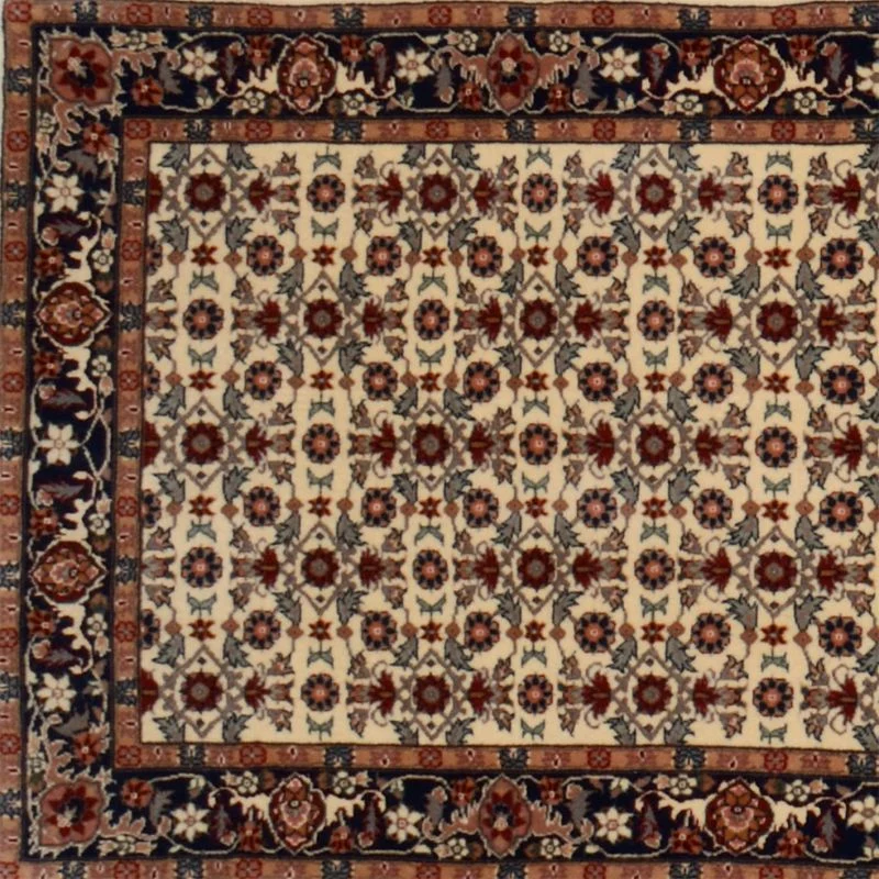 Hand-Knotted Wool Isfahan Chinese Rug, 83 × 350 cm
