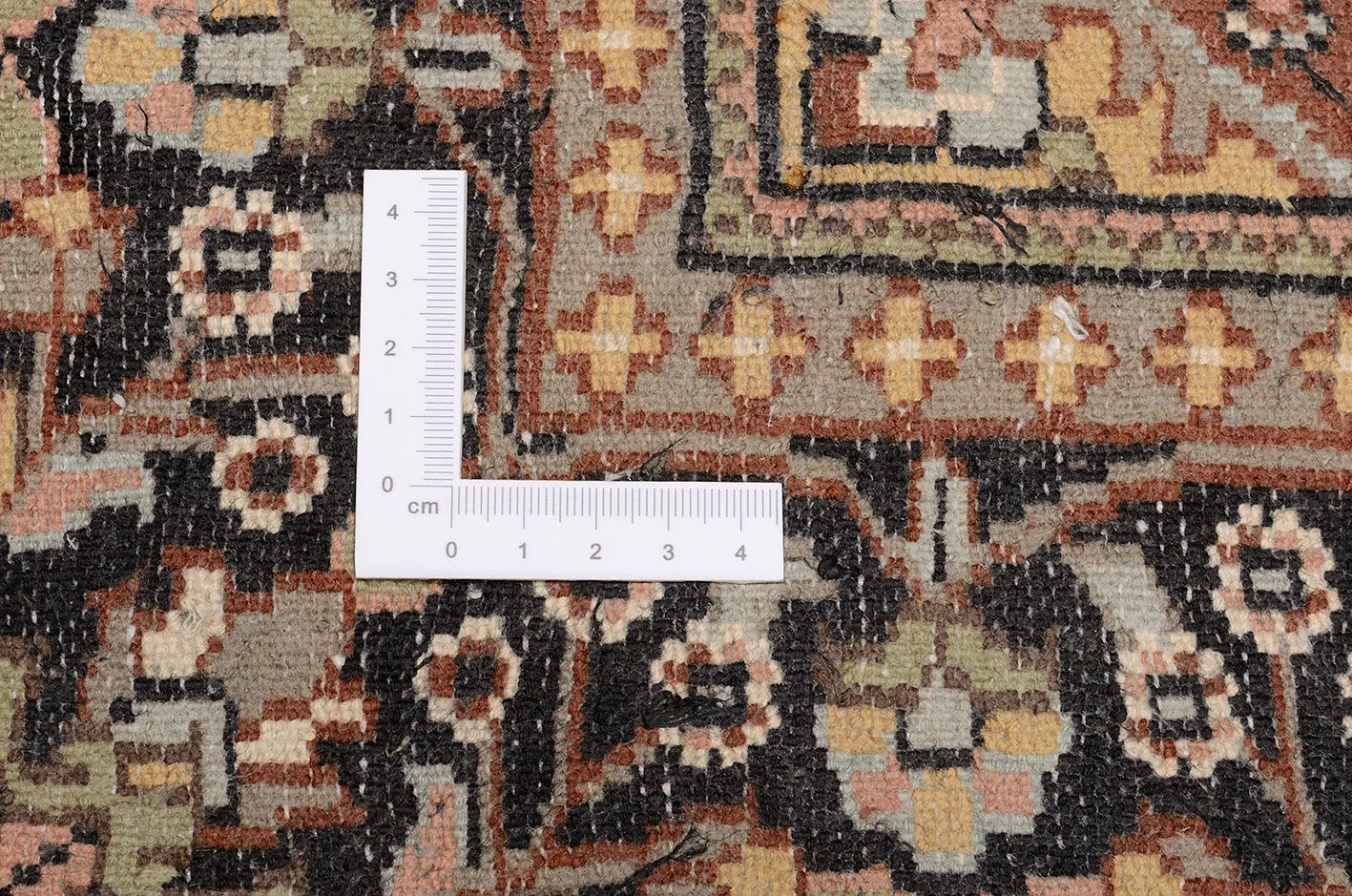 Indian Rug — hand-knotted, 78 × 316 cm