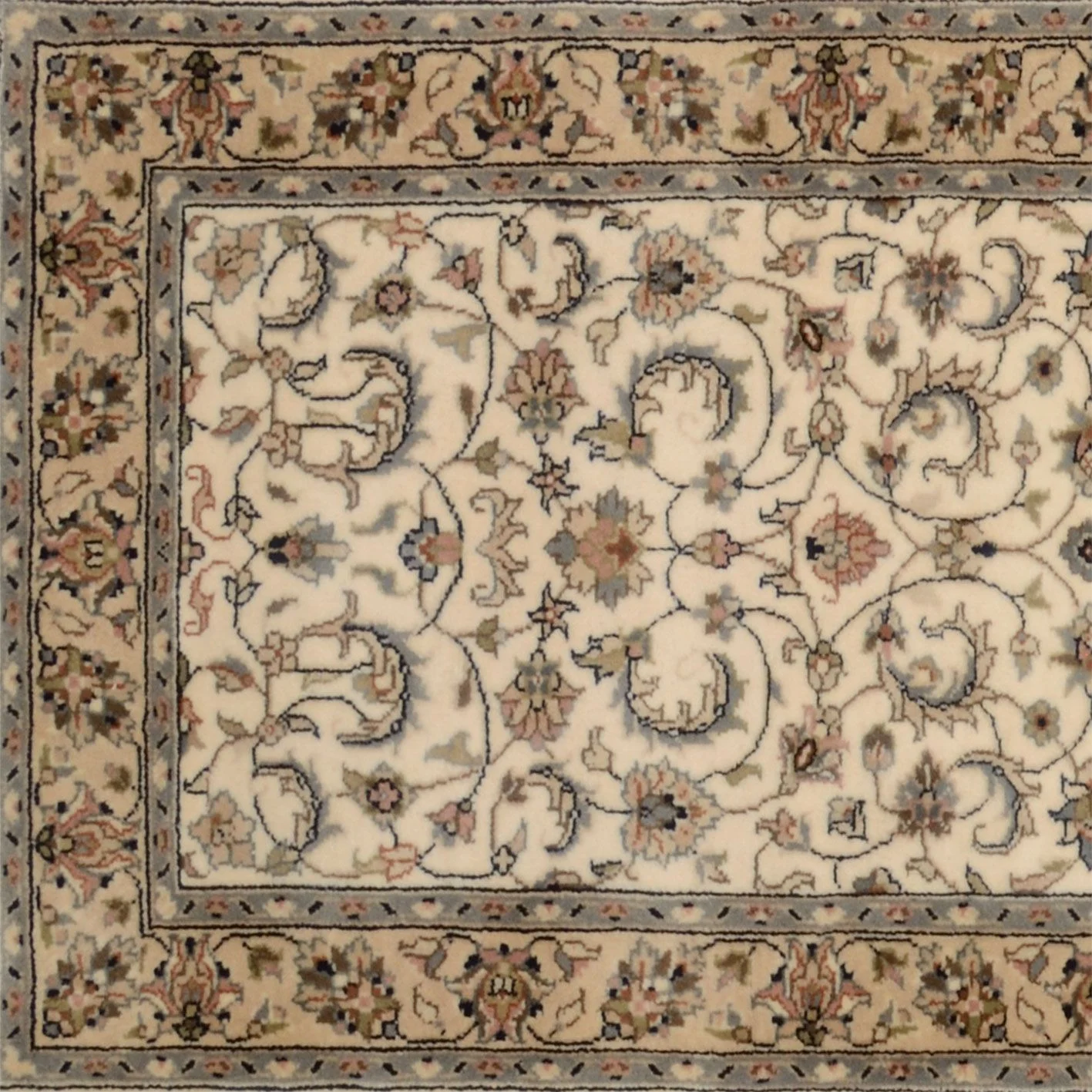 Isfahan Indian Rug 75 × 270 cm, Wool, hand-knotted