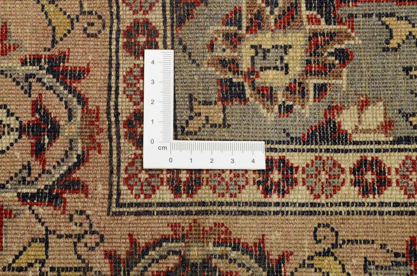 Isfahan Pakistani Rug 132 × 208 cm, Wool, hand-knotted