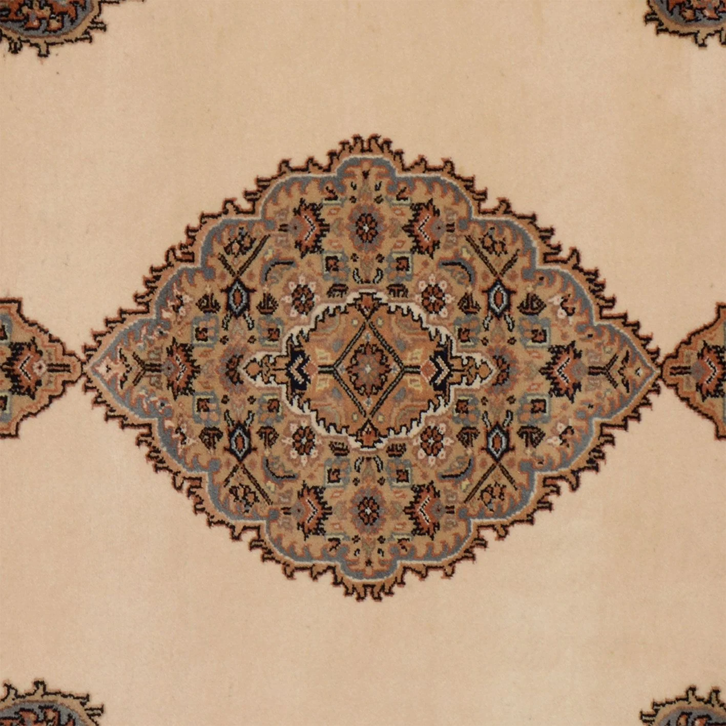 Hand-Knotted Wool Kerman Indian Rug, 122 × 188 cm