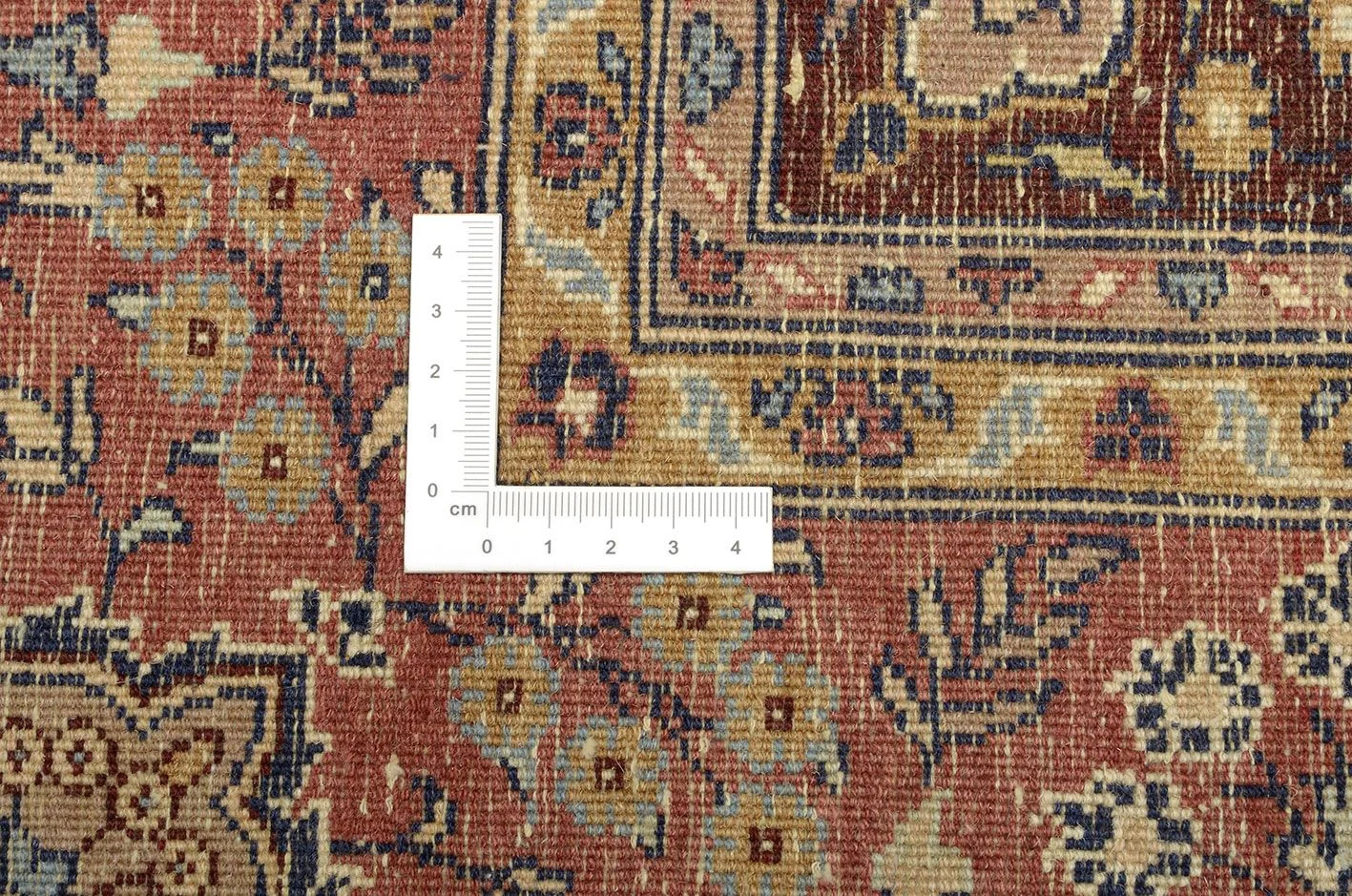Hand-Knotted Wool Isfahan Pakistani Rug, 143 × 228 cm