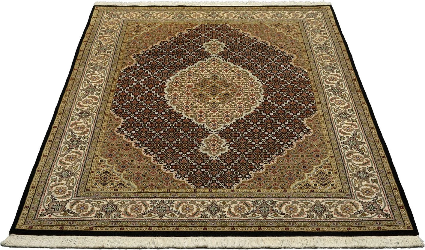 Hand-Knotted Wool Tabriz Indian Rug, 147 × 204 cm