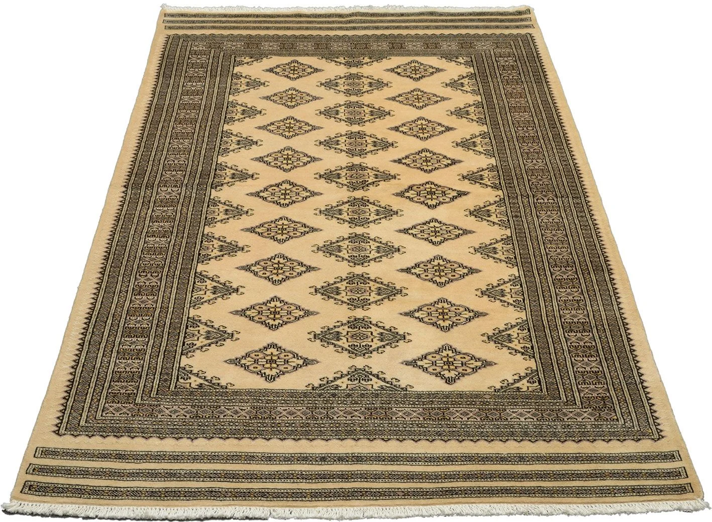 Hand-Knotted Wool Pakistani Rug, 136 × 225 cm