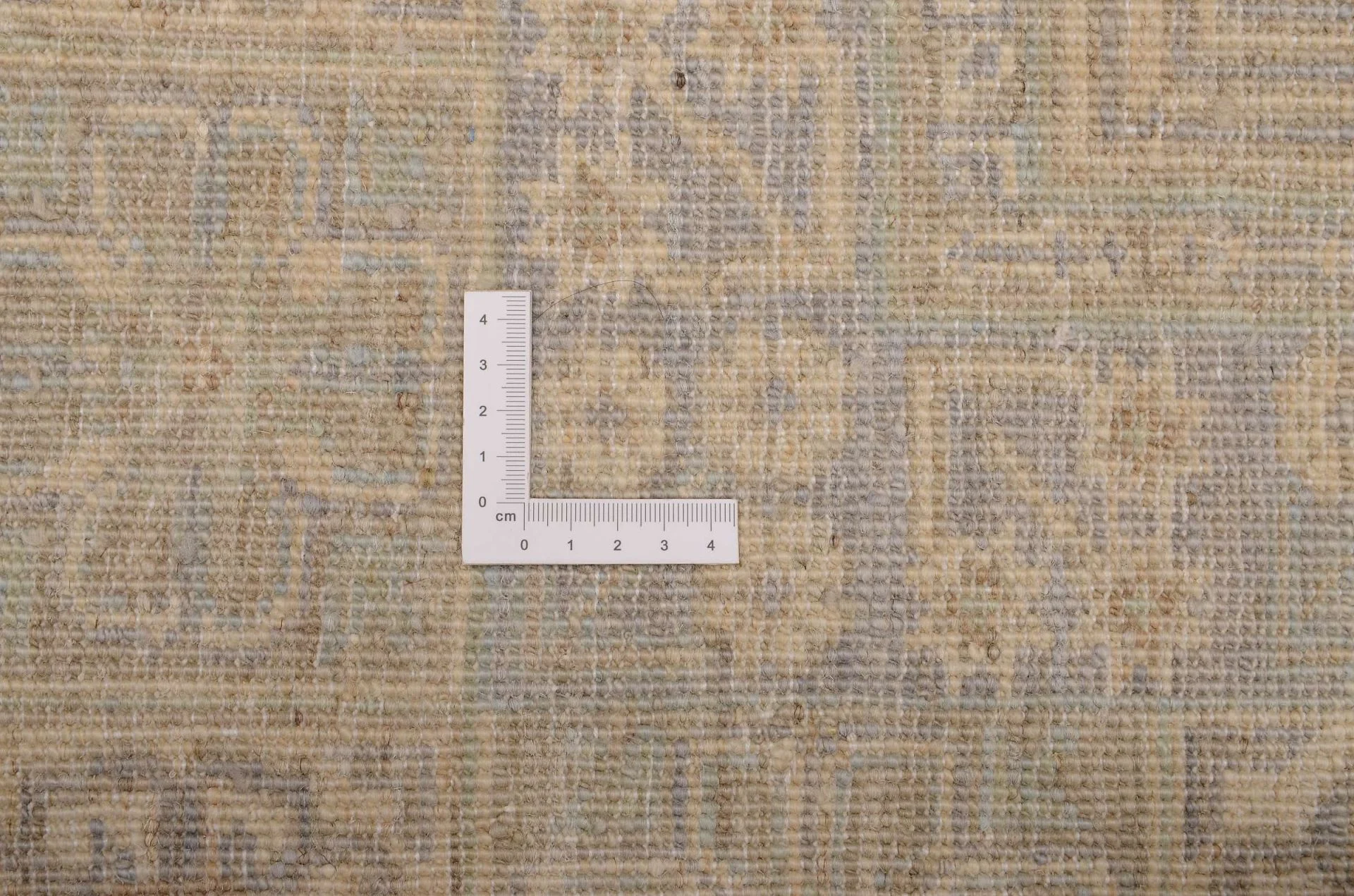 Hand-Knotted Wool Ziegler Pakistani Rug, 116 × 180 cm
