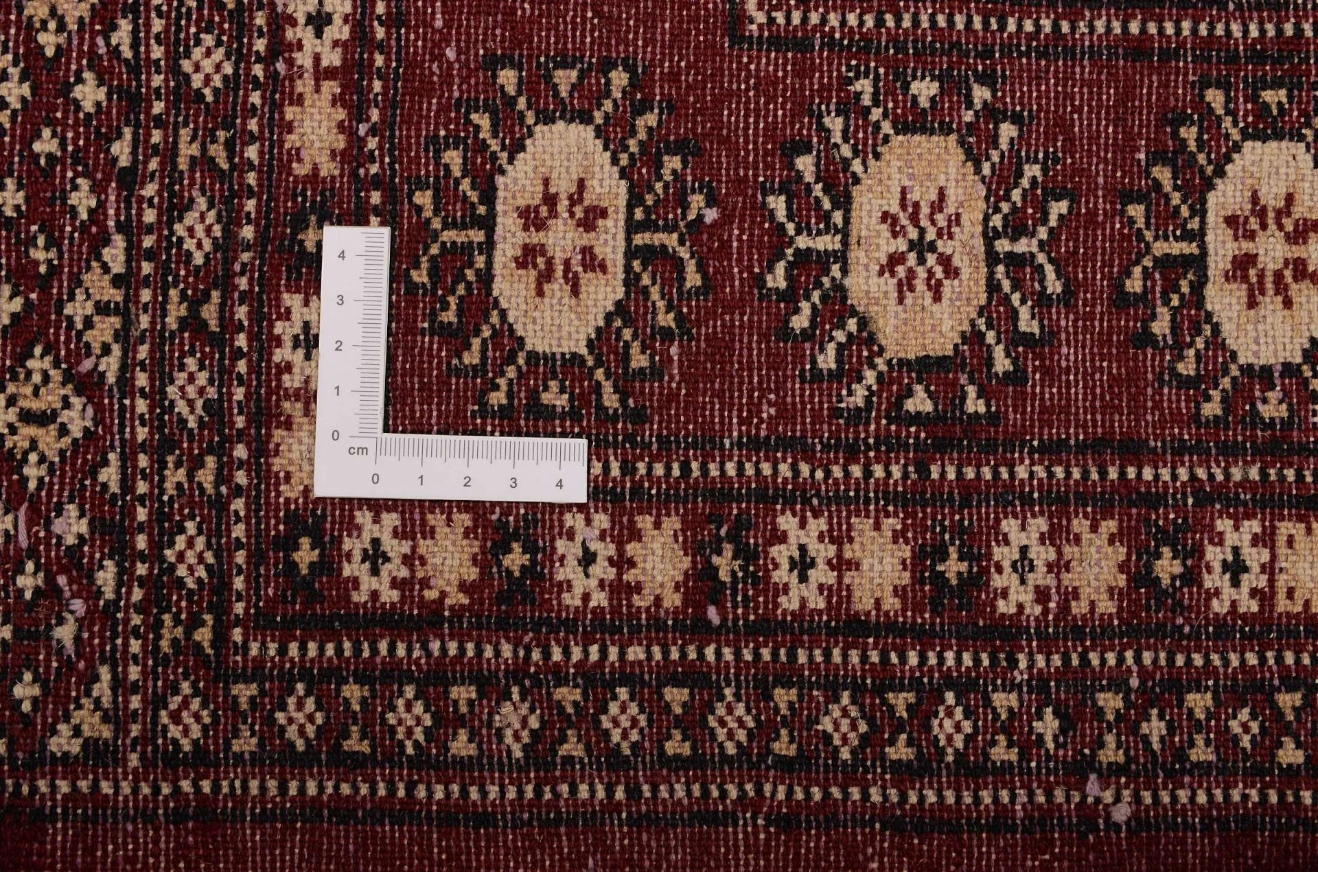 Hand-Knotted Wool Pakistani Rug, 122 × 190 cm