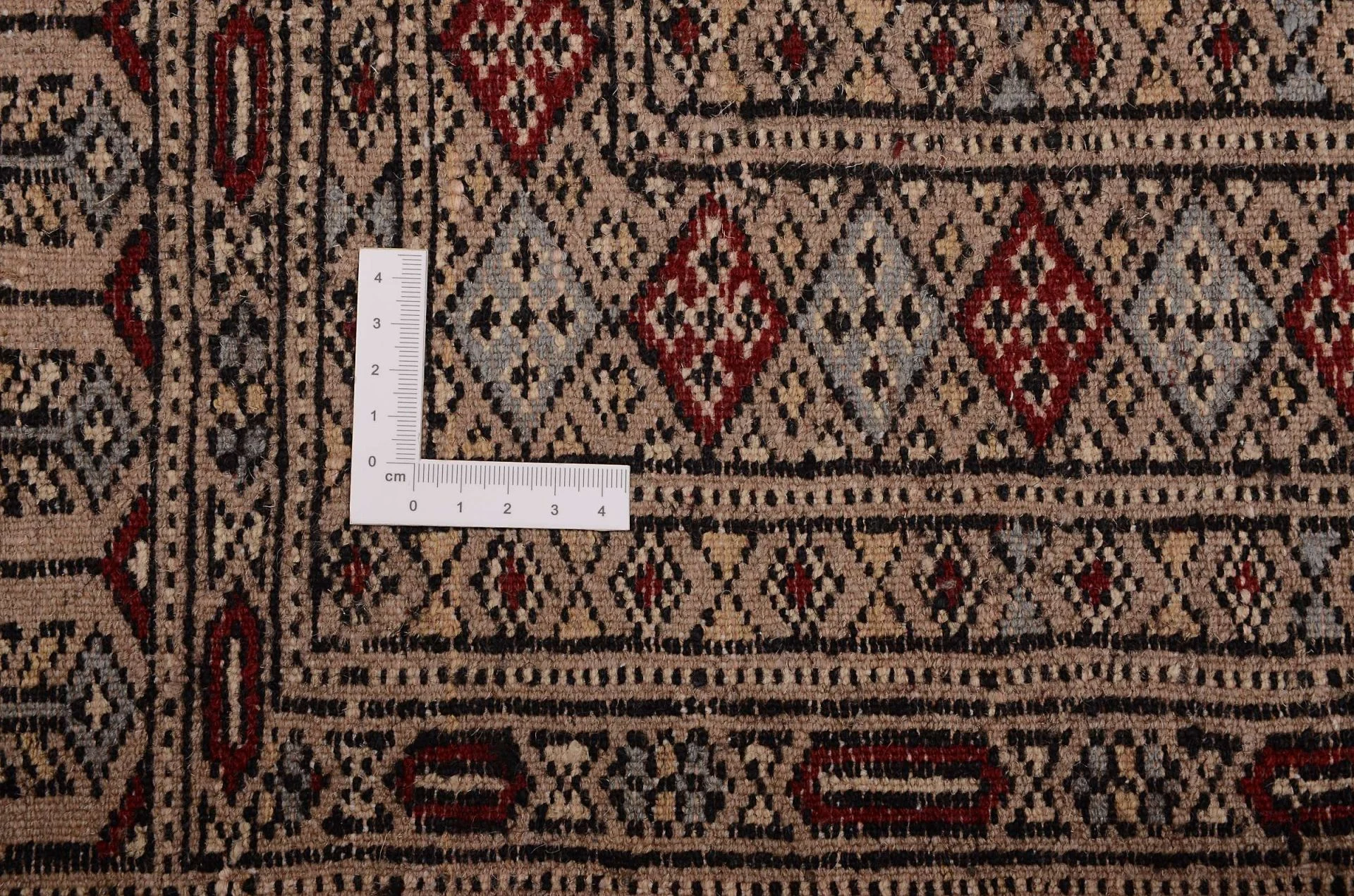 Pakistani Rug 122 × 185 cm, Wool, hand-knotted