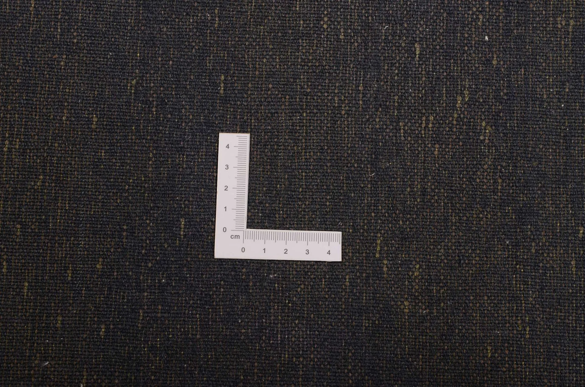 Hand-Knotted Wool Pakistani Rug, 122 × 178 cm