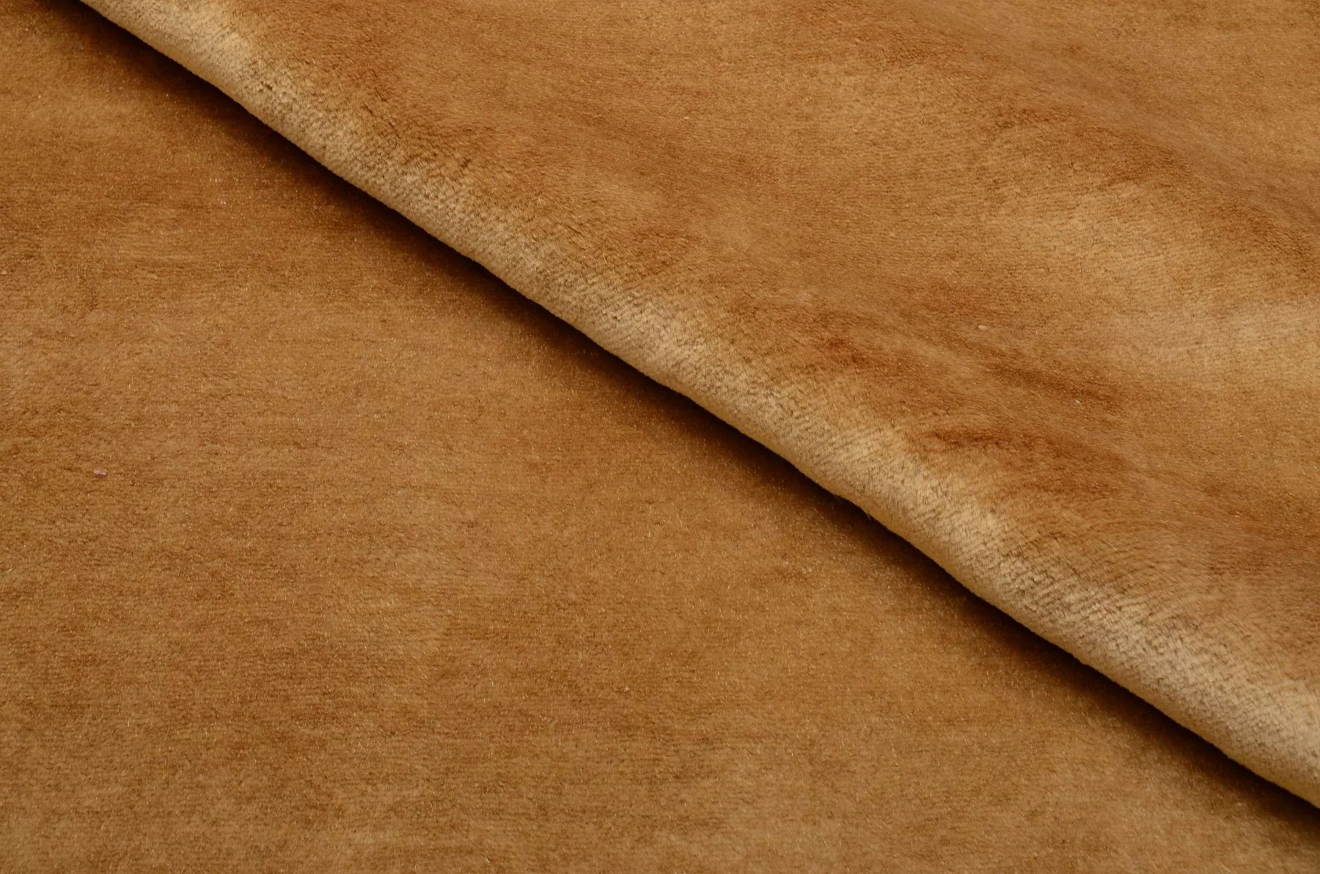 Pakistani Rug — hand-knotted, 122 × 180 cm, Wool