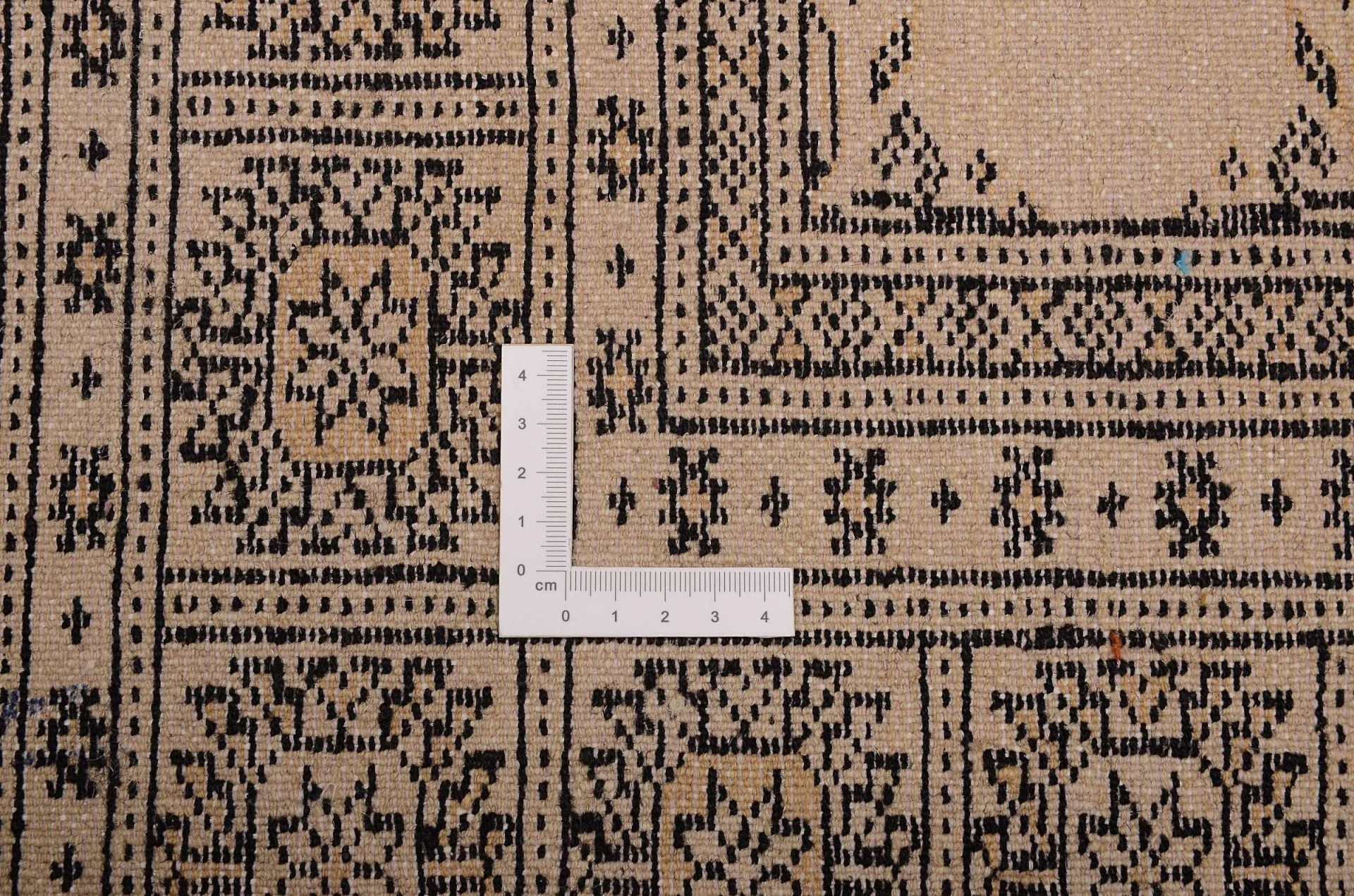 Pakistani Rug — hand-knotted, 125 × 180 cm, Wool