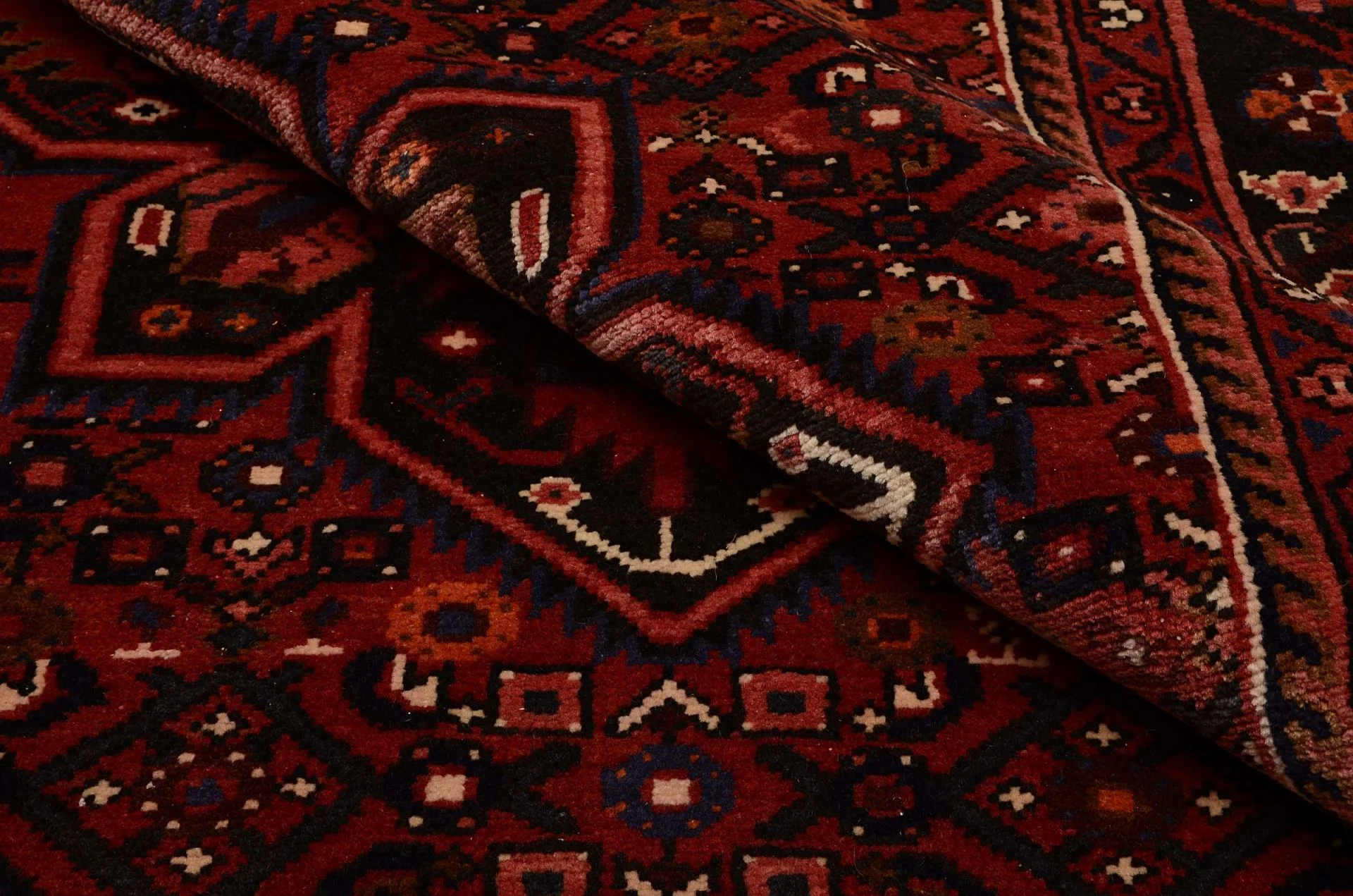 Persian Rug 151 × 226 cm, Wool, hand-knotted