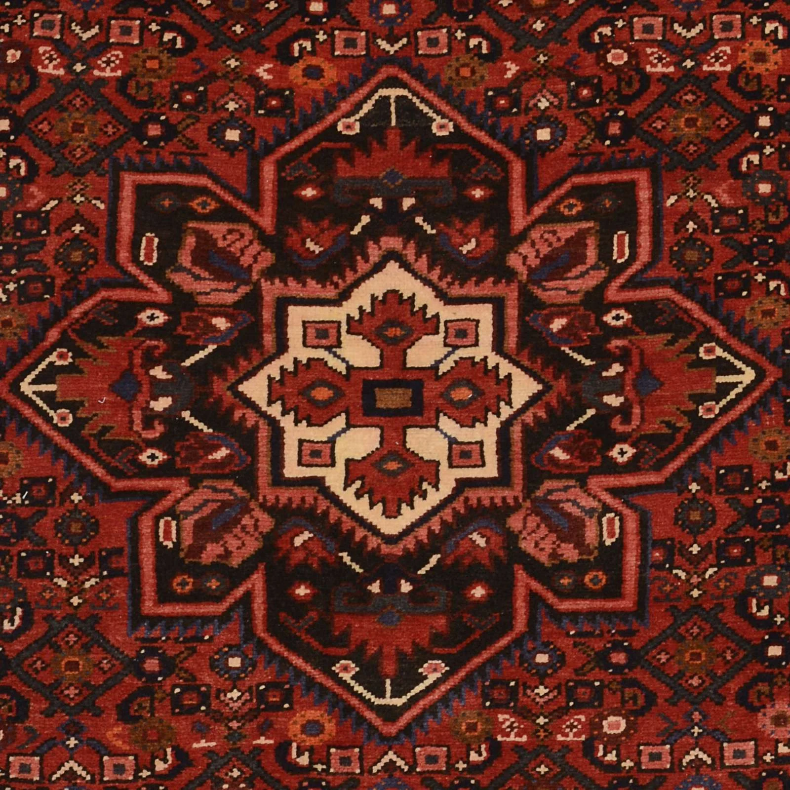 Persian Rug 151 × 226 cm, Wool, hand-knotted