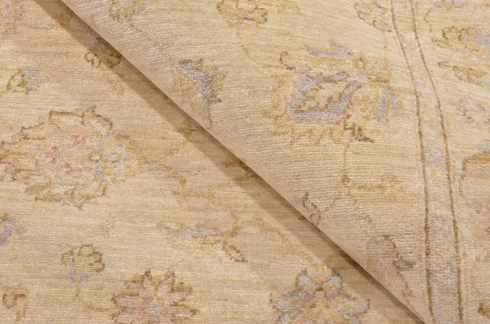 Ziegler Pakistani Rug — hand-knotted, 126 × 189 cm, Wool
