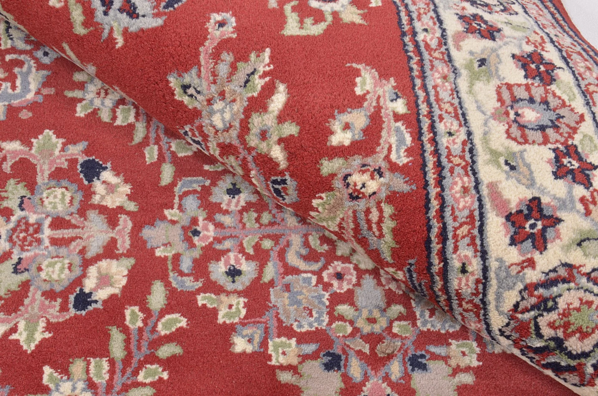 Indian Rug 122 × 193 cm, Wool, hand-knotted
