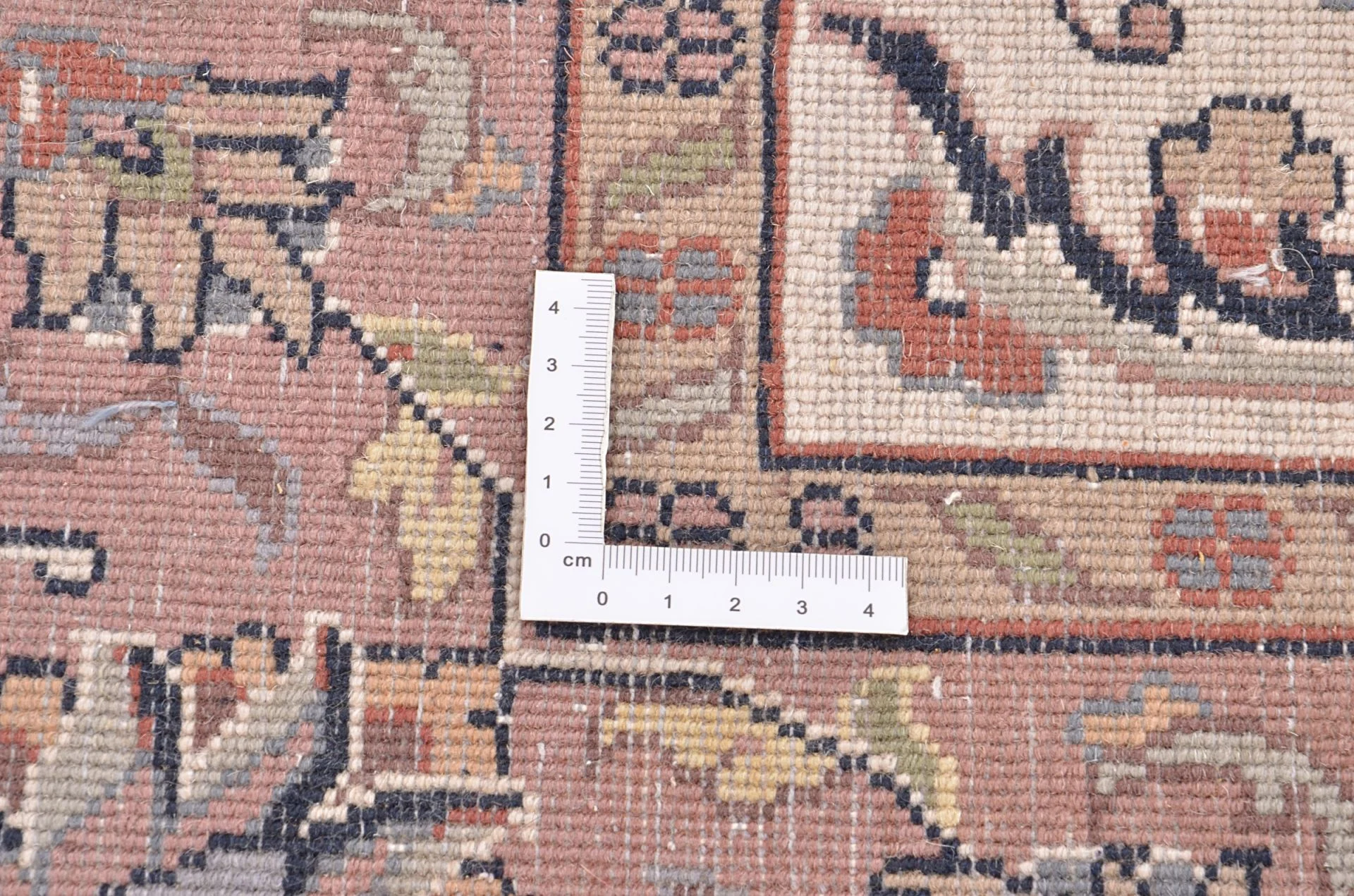 Hand-Knotted Wool Indian Rug, 123 × 179 cm