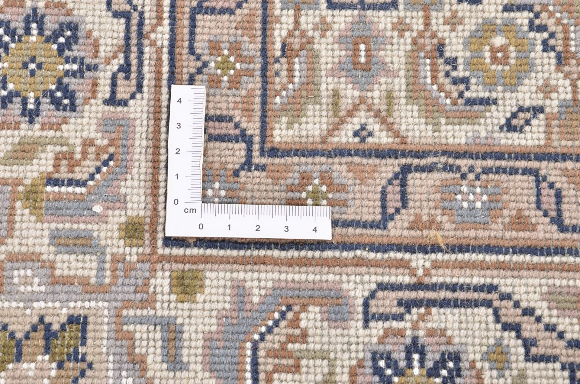Tabriz Indian Rug — hand-knotted, 122 × 177 cm, Wool