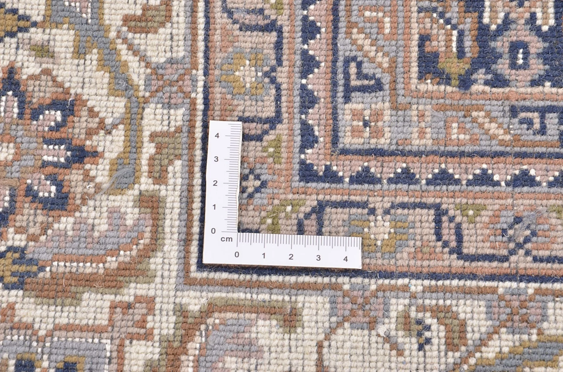Tabriz Indian Rug 198 × 293 cm, Wool, hand-knotted