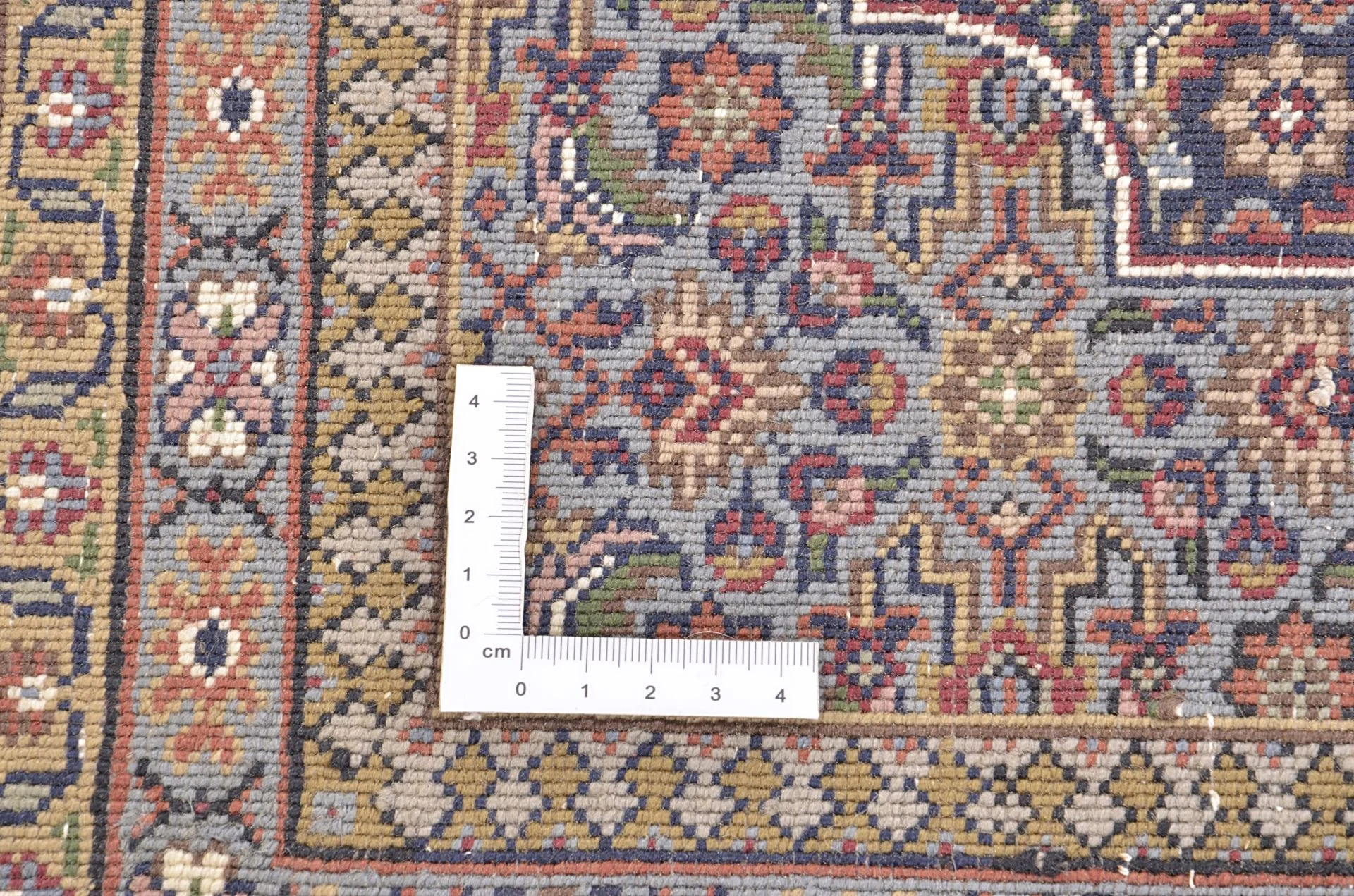 Tabriz Indian Rug — hand-knotted, 168 × 215 cm, Wool