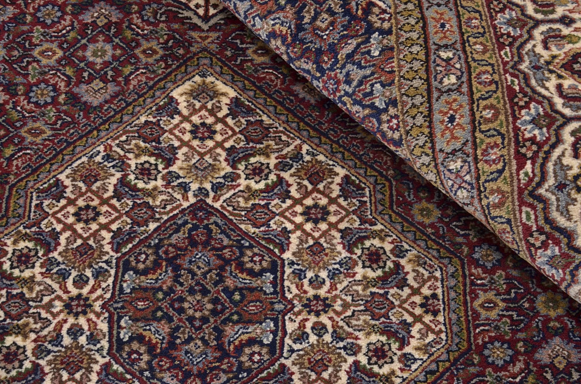 Tabriz Indian Rug — hand-knotted, 168 × 215 cm, Wool