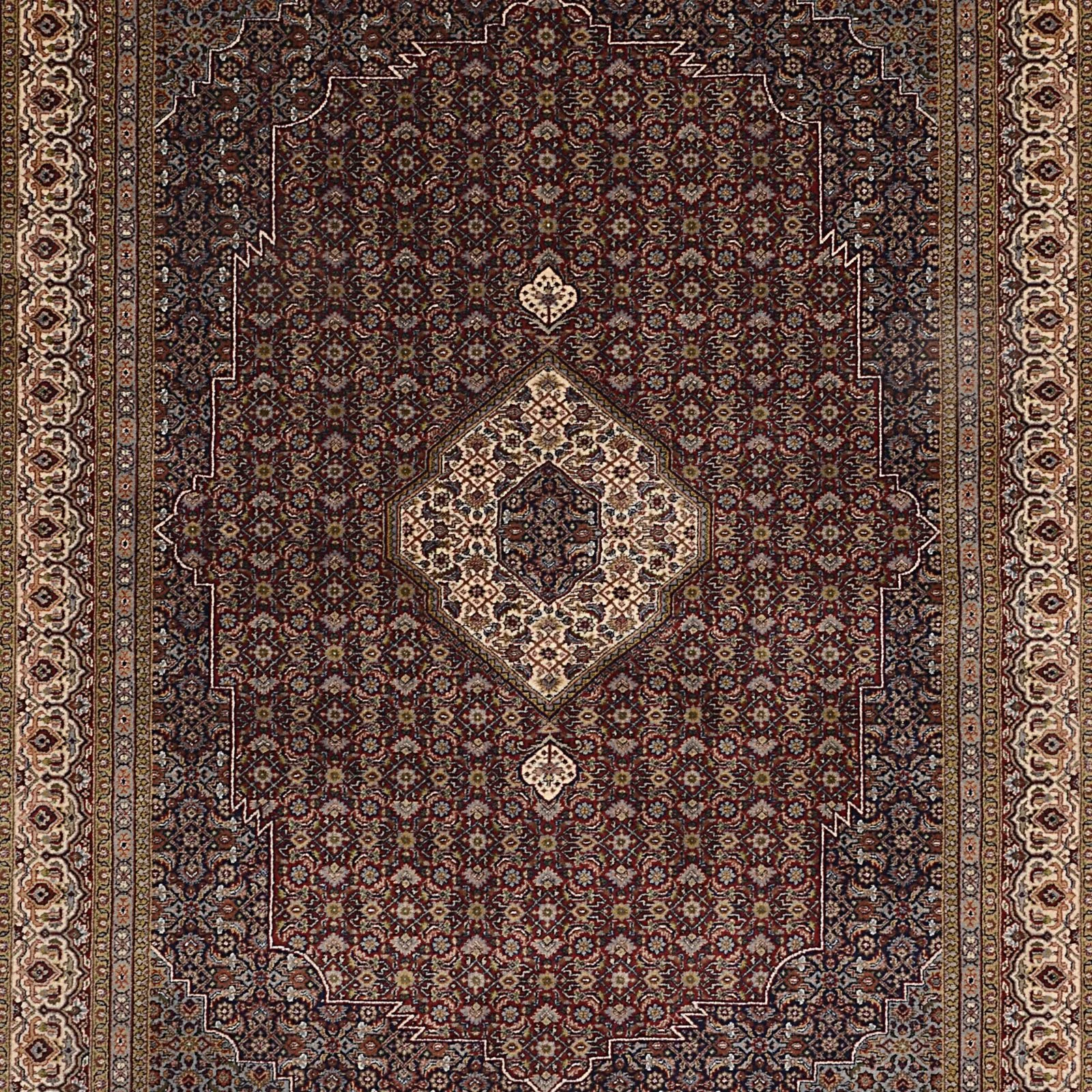 Tabriz Indian Rug — hand-knotted, 168 × 215 cm, Wool