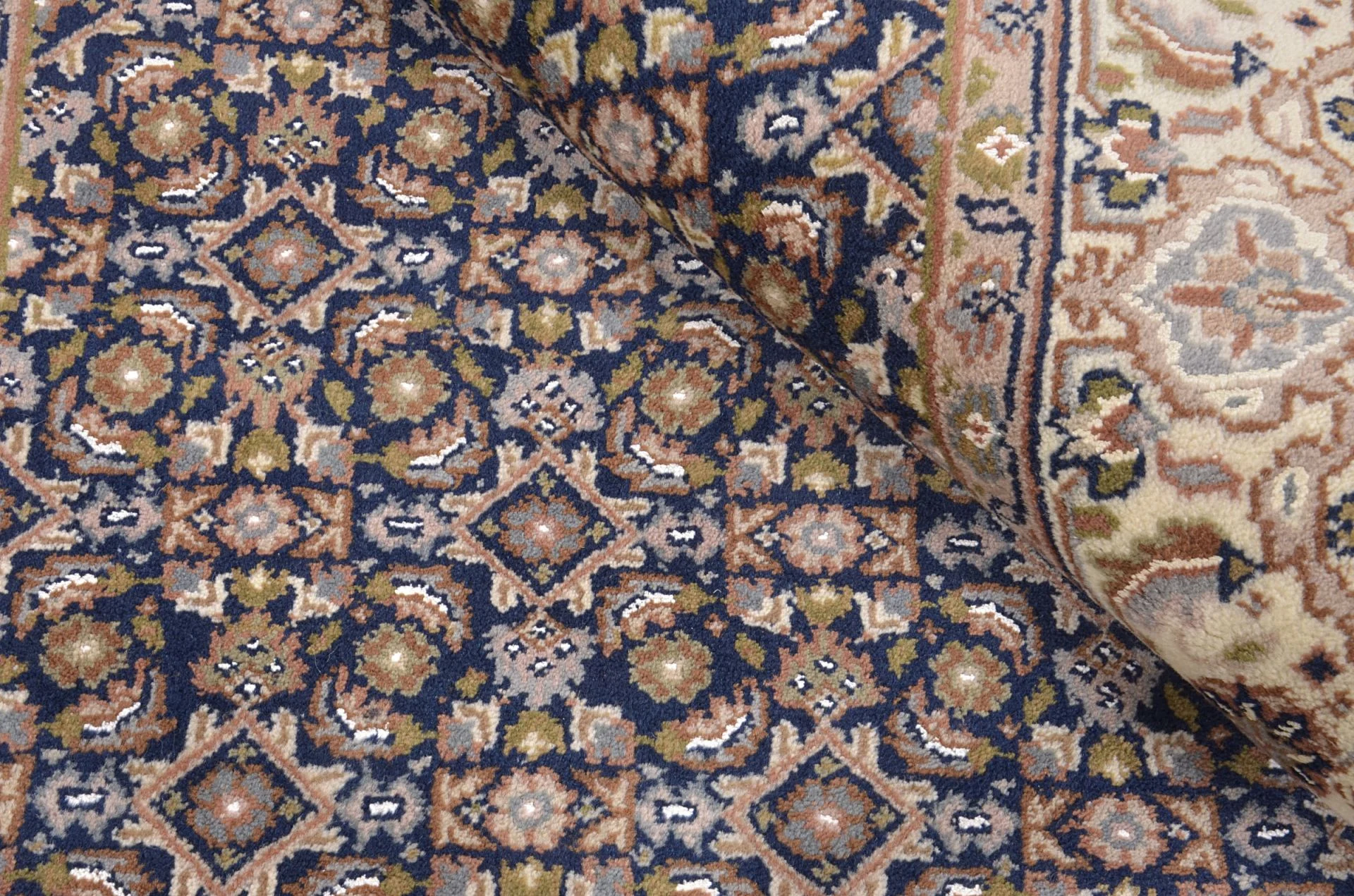 Tabriz Indian Rug 123 × 183 cm, Wool, hand-knotted