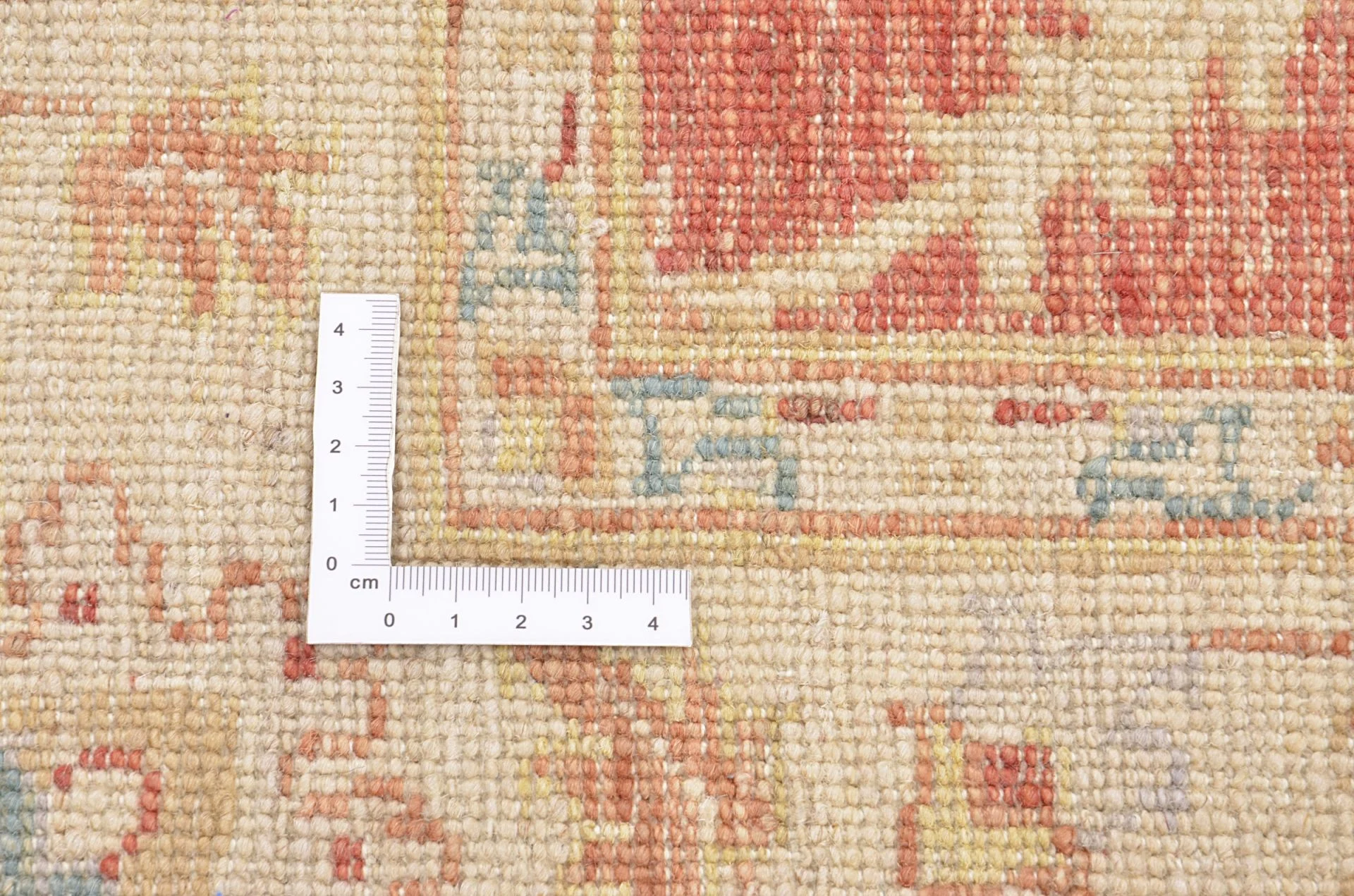 Hand-Knotted Wool Ziegler Pakistani Rug, 139 × 208 cm