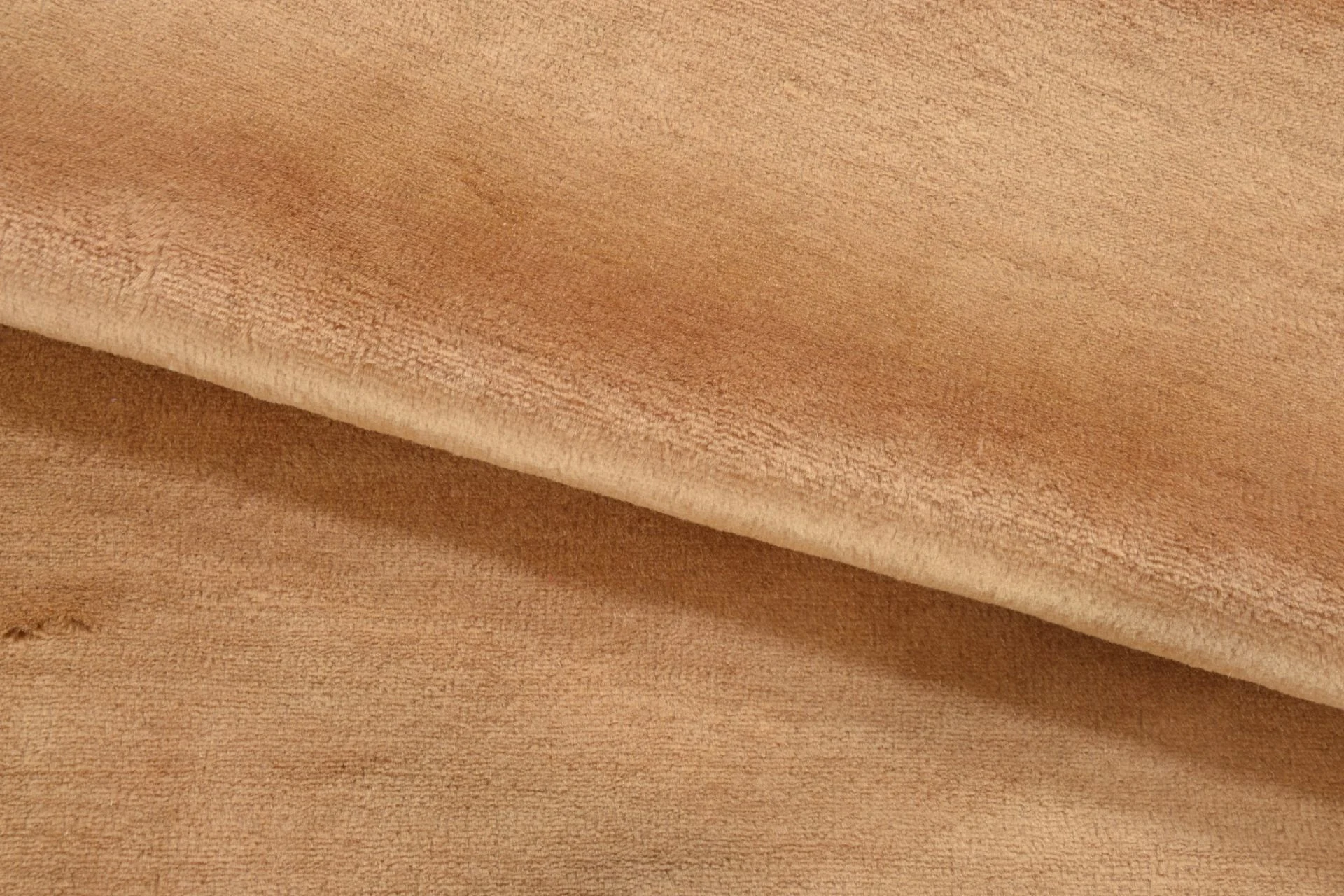 Pakistani Rug — hand-knotted, 122 × 179 cm