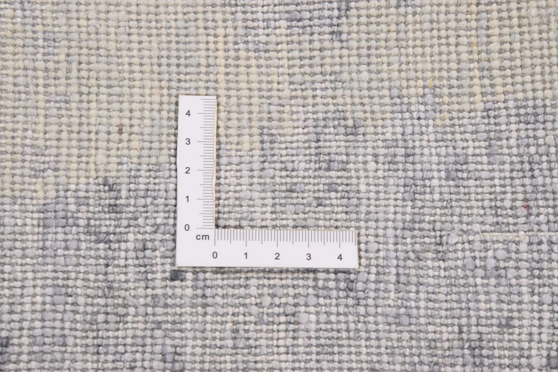 Hand-Knotted Silk Indian Rug, 123 × 195 cm